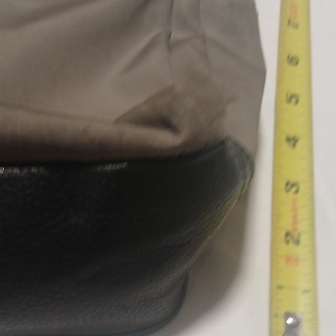 Coach Gray/Black Solid Messenger Bag, Adjustable Strap, Outer Pockets, Lined