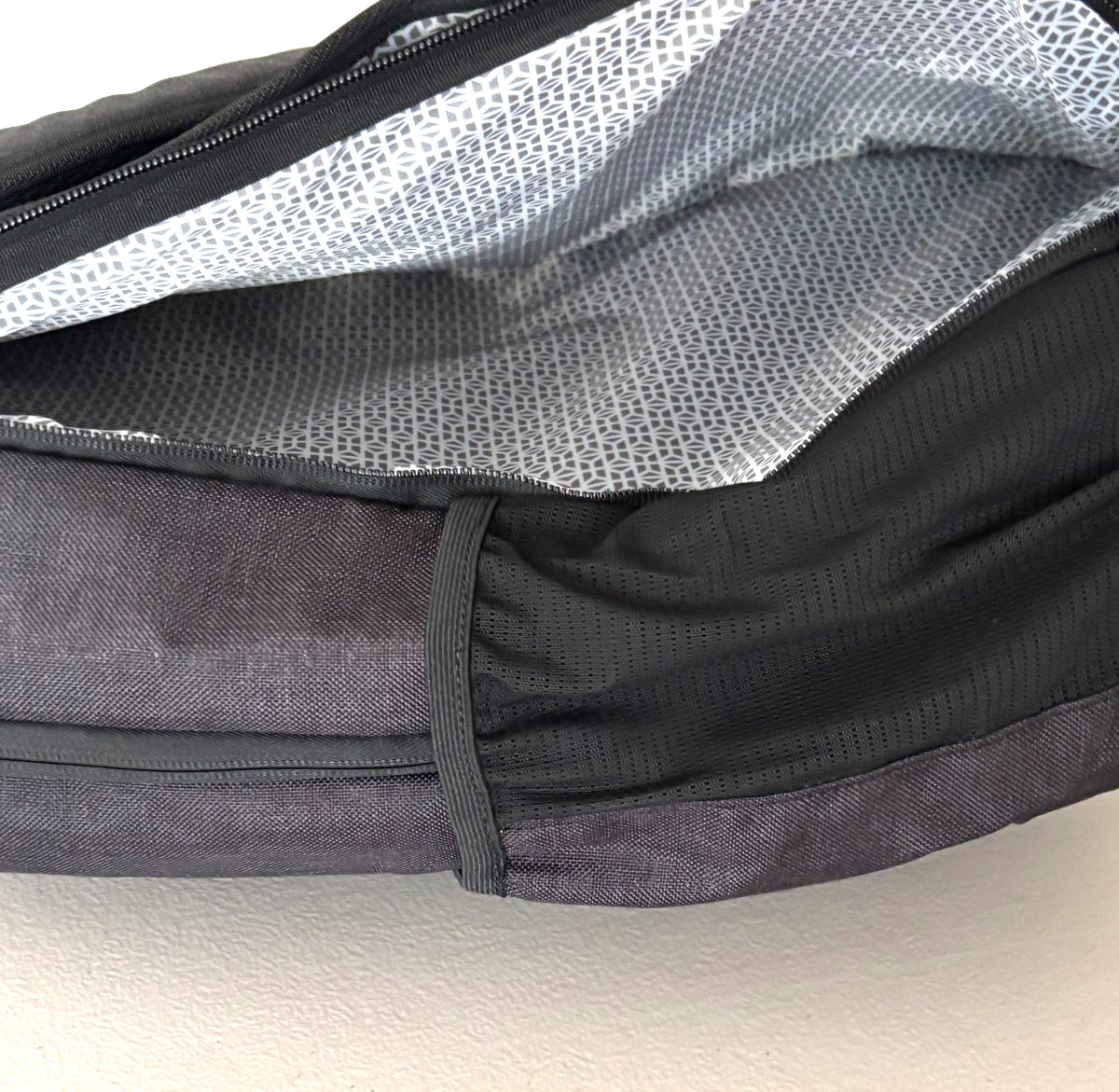Knack Series 1 Medium Backpack Expandable 15-inch Laptop Travel Carry On Bag