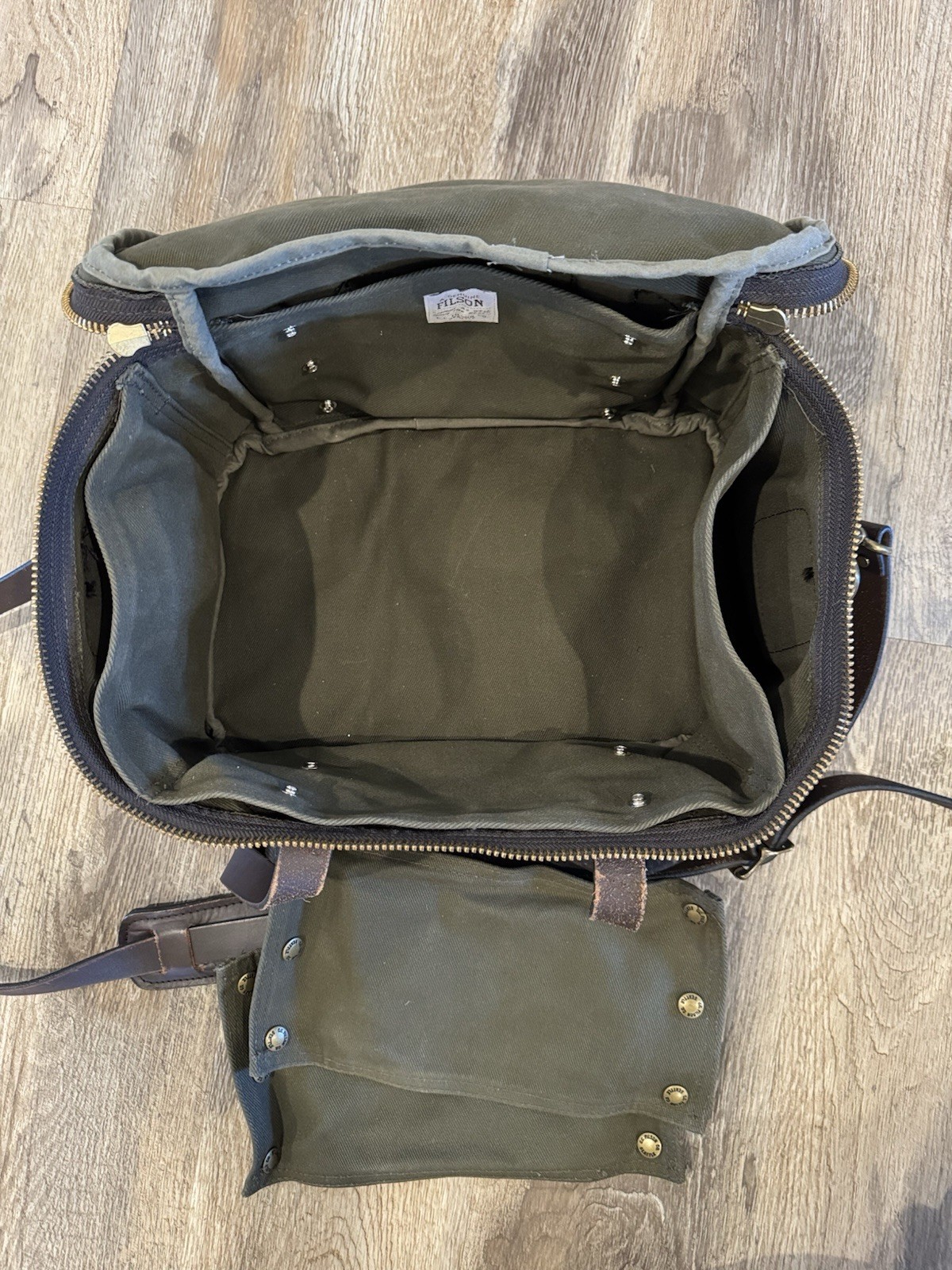Filson Rugged Twill Compartment Case 264 – YKK – Otter Green – Camera Bag