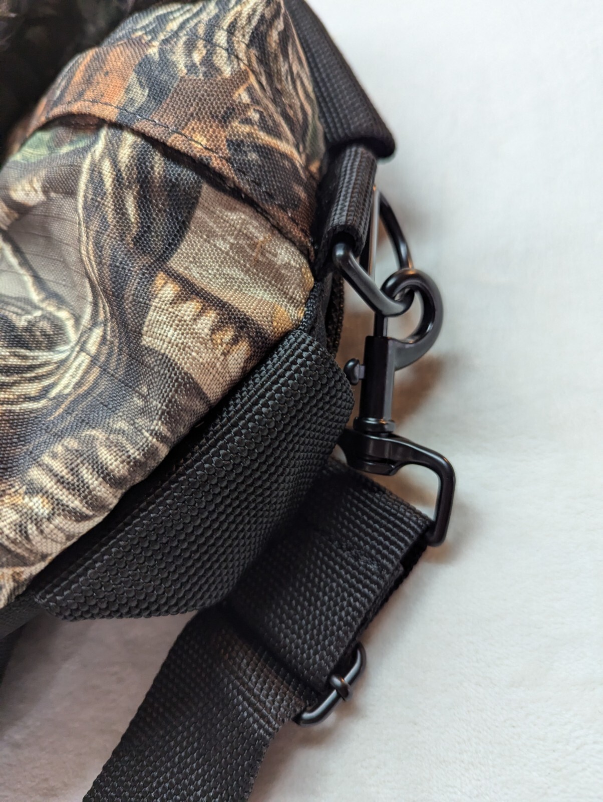 Cabela’s Seclusion 3D Camouflage Duffel Bag Carry On Weekender Outdoors VTG