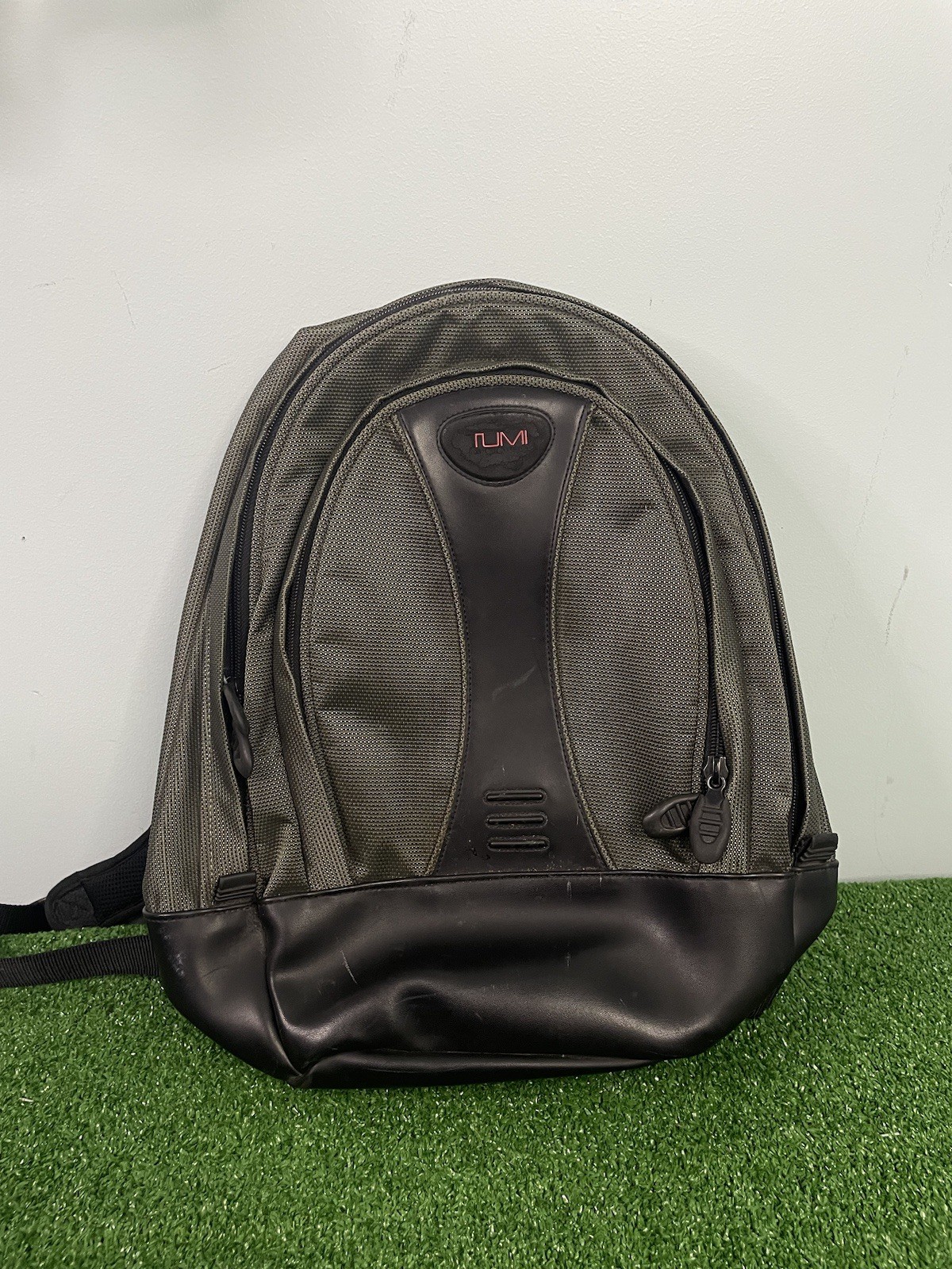 Tumi T2 Tech Backpack 513G Olive Green Appr 16x11x8 Ballistic Nylon & Leather B1