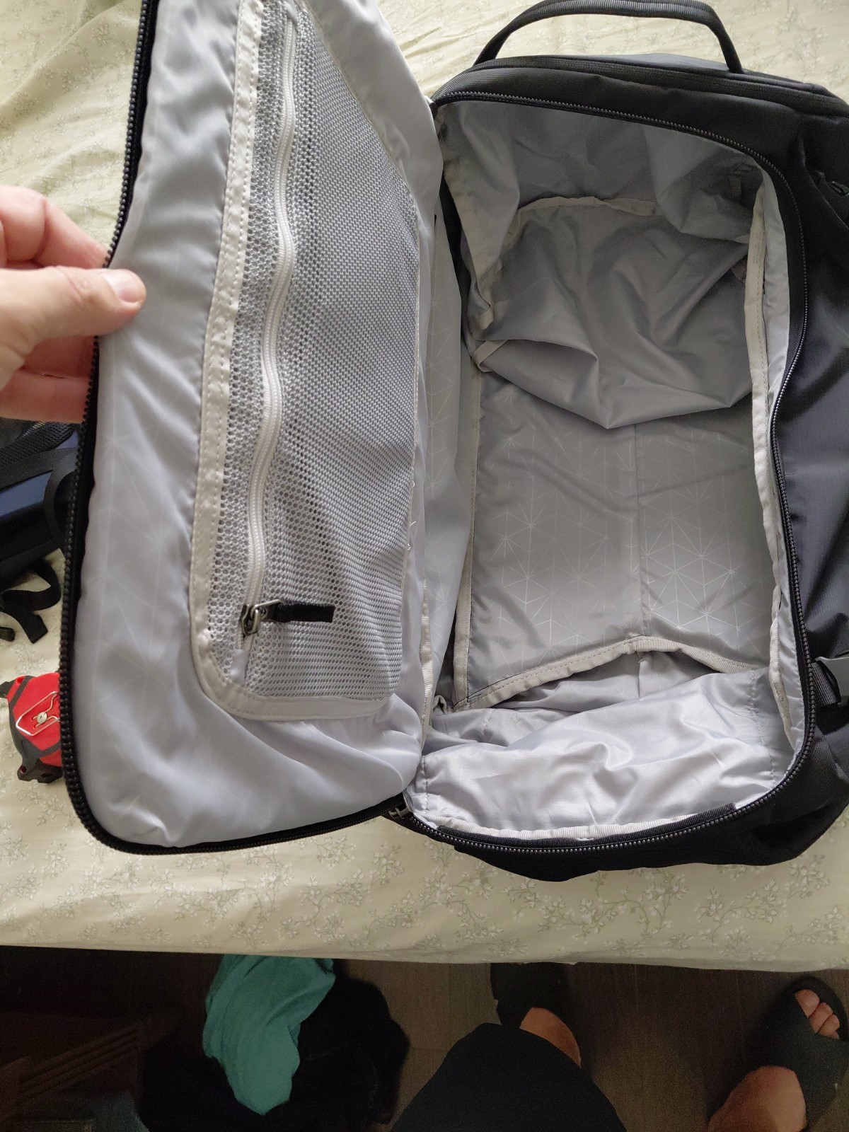 Gregory Compass 40, Laptop Compartment And 2 Zippered Pockets, For Travel