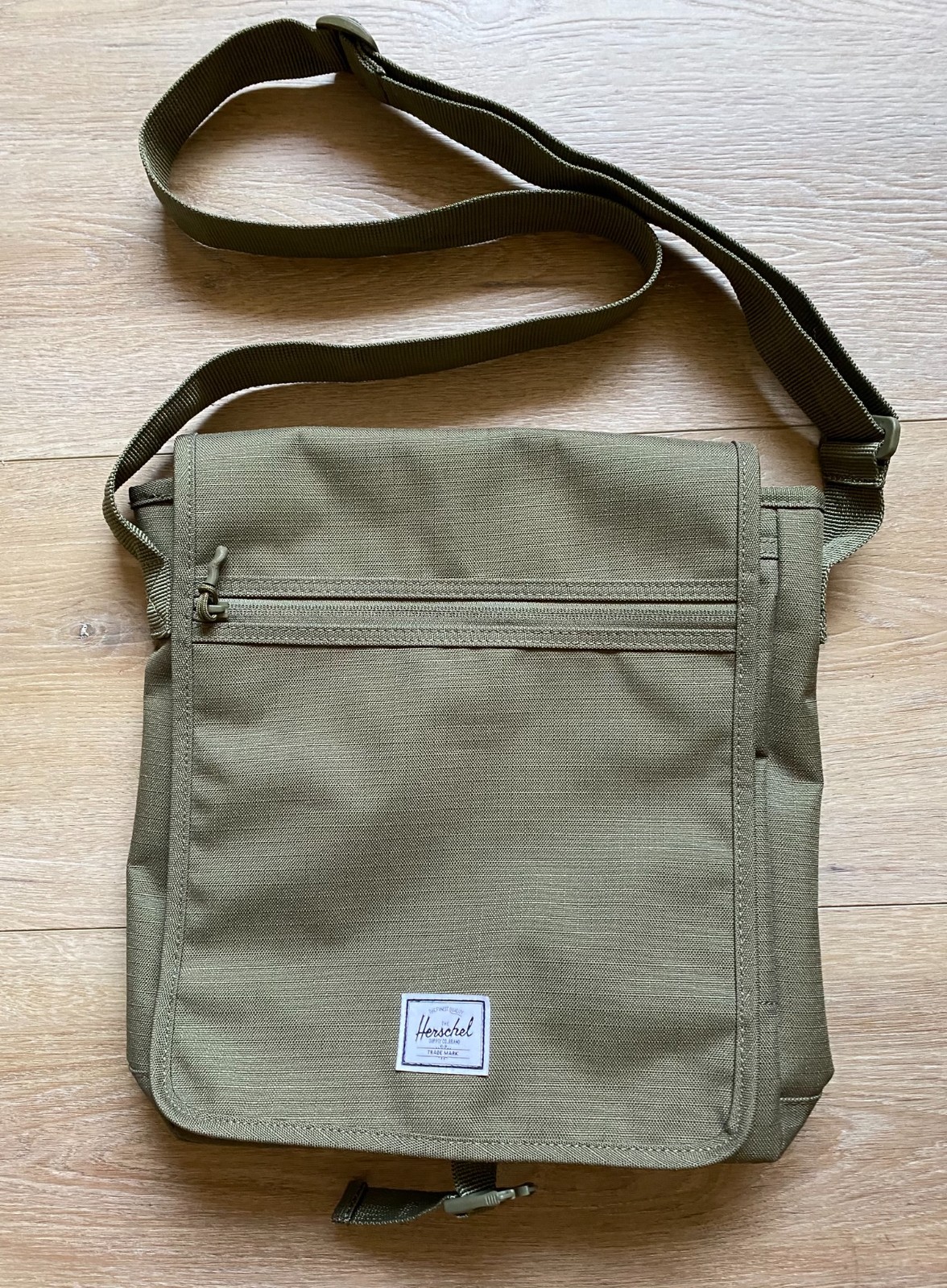 Herschel Lane Messenger Bag • Ivy Green Ripstop • New (No Tags)