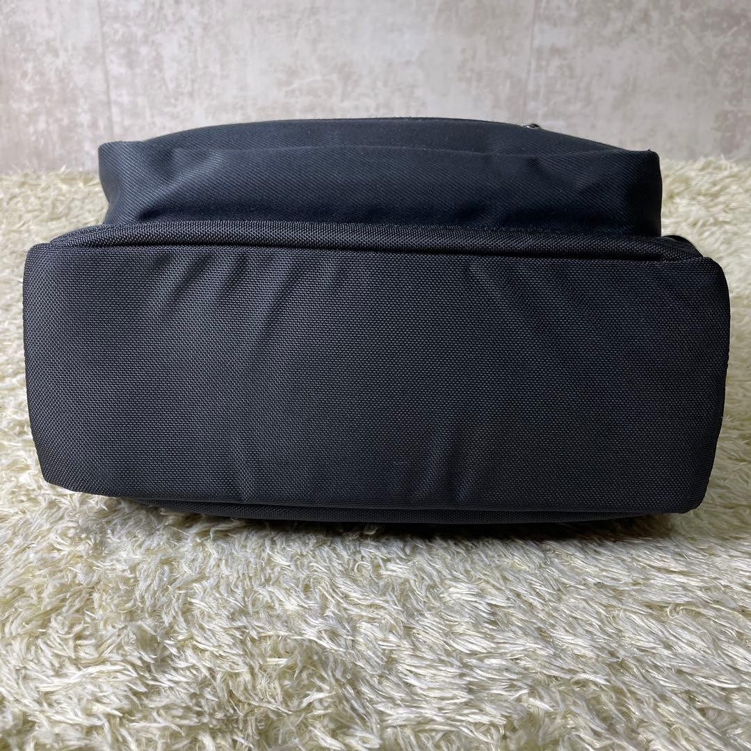 Authentic Porter Yoshida Kaban Black Nylon Shoulder Bag Crossbody 19cm x 26cm x