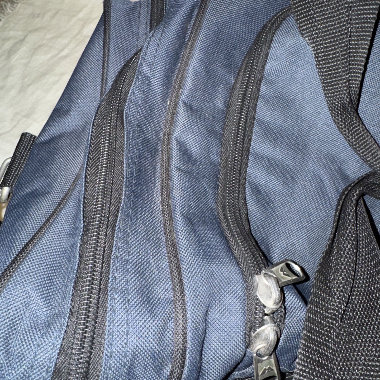 Navy Blue Black Everest Crossover Duffel Bag With Pockets Padded Shoulder Strap