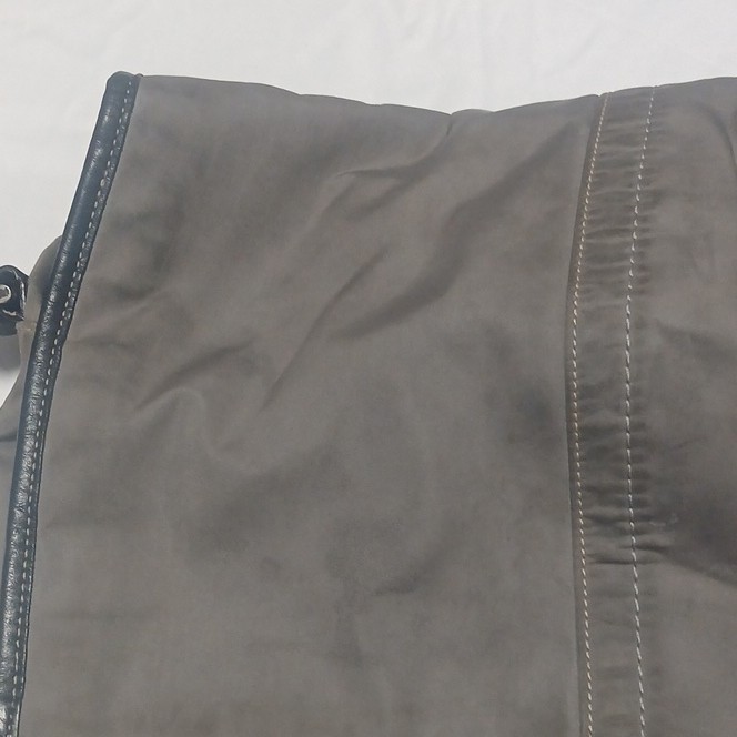 Coach Gray/Black Solid Messenger Bag, Adjustable Strap, Outer Pockets, Lined