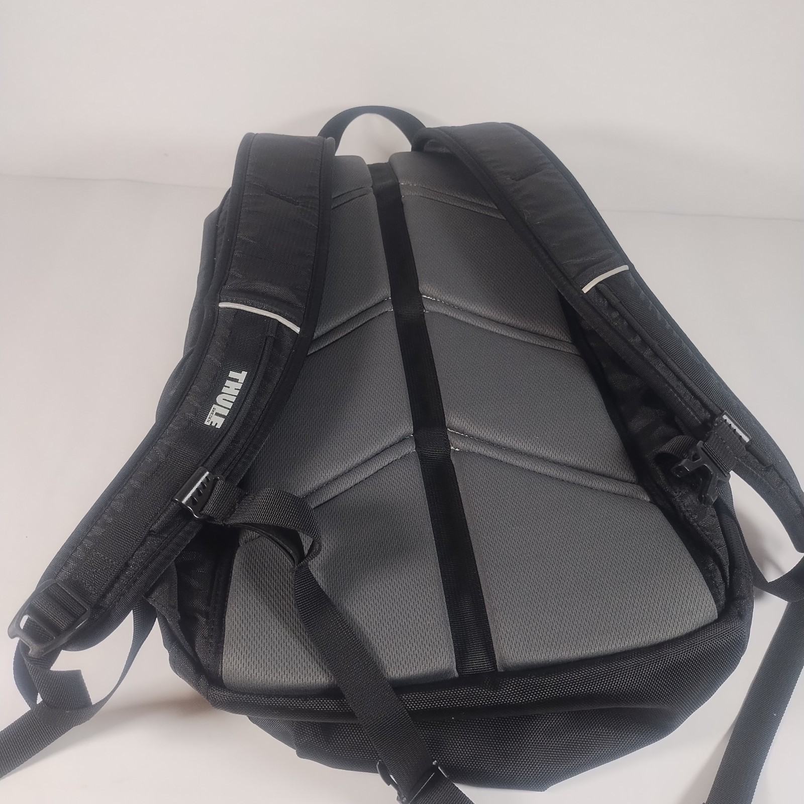 Thule Study Blue Backpack Laptop Sunglasses Case