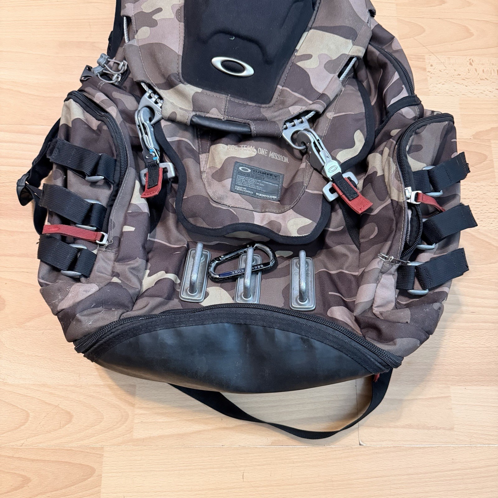 OAKLEY KITCHEN SINK BACKPACK Herb Camo 34L Tactical Field Gear Day Pack Bag