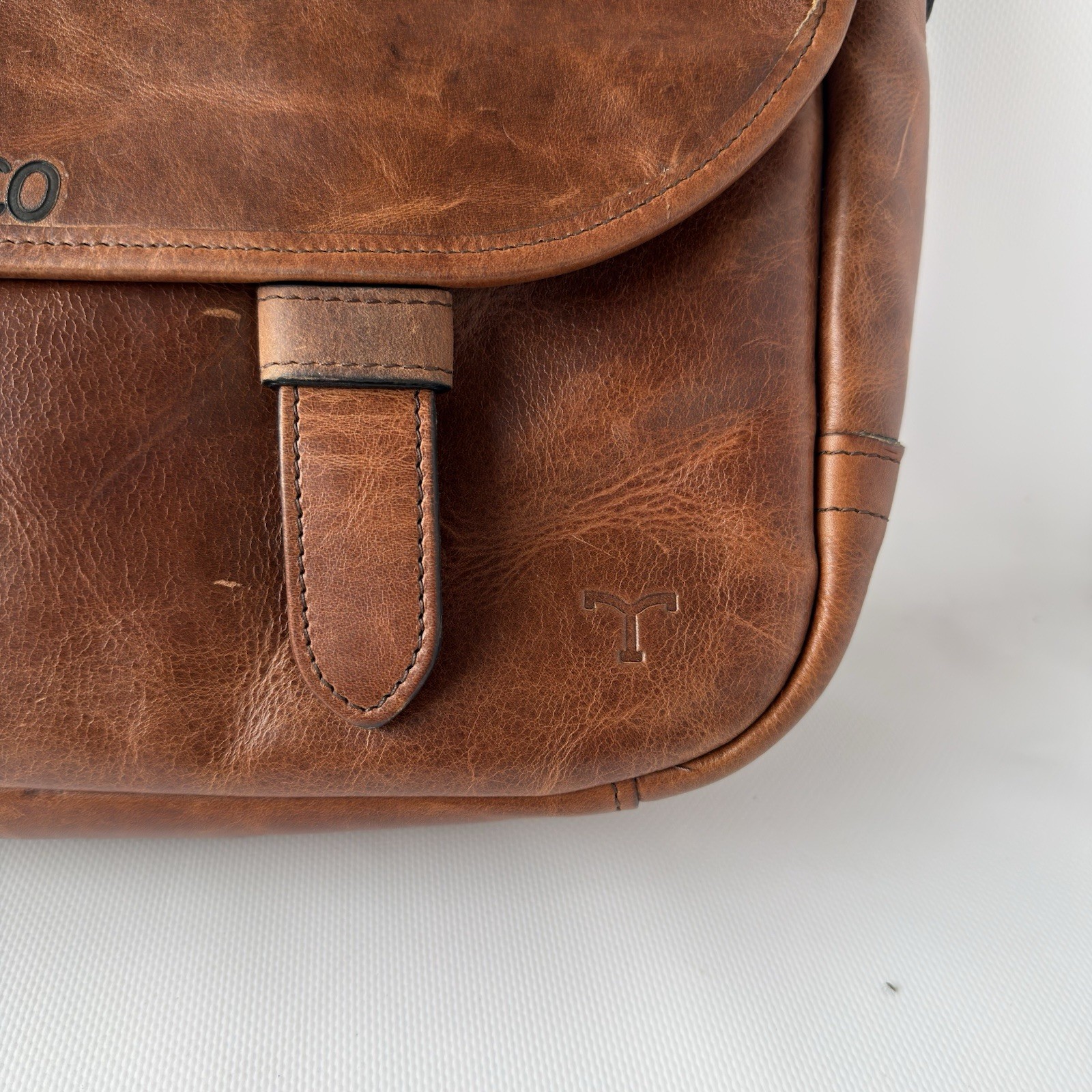 Tecovas Men’s Bartlett Messenger Cognac Brown Cowhide Handmade Leather Bag