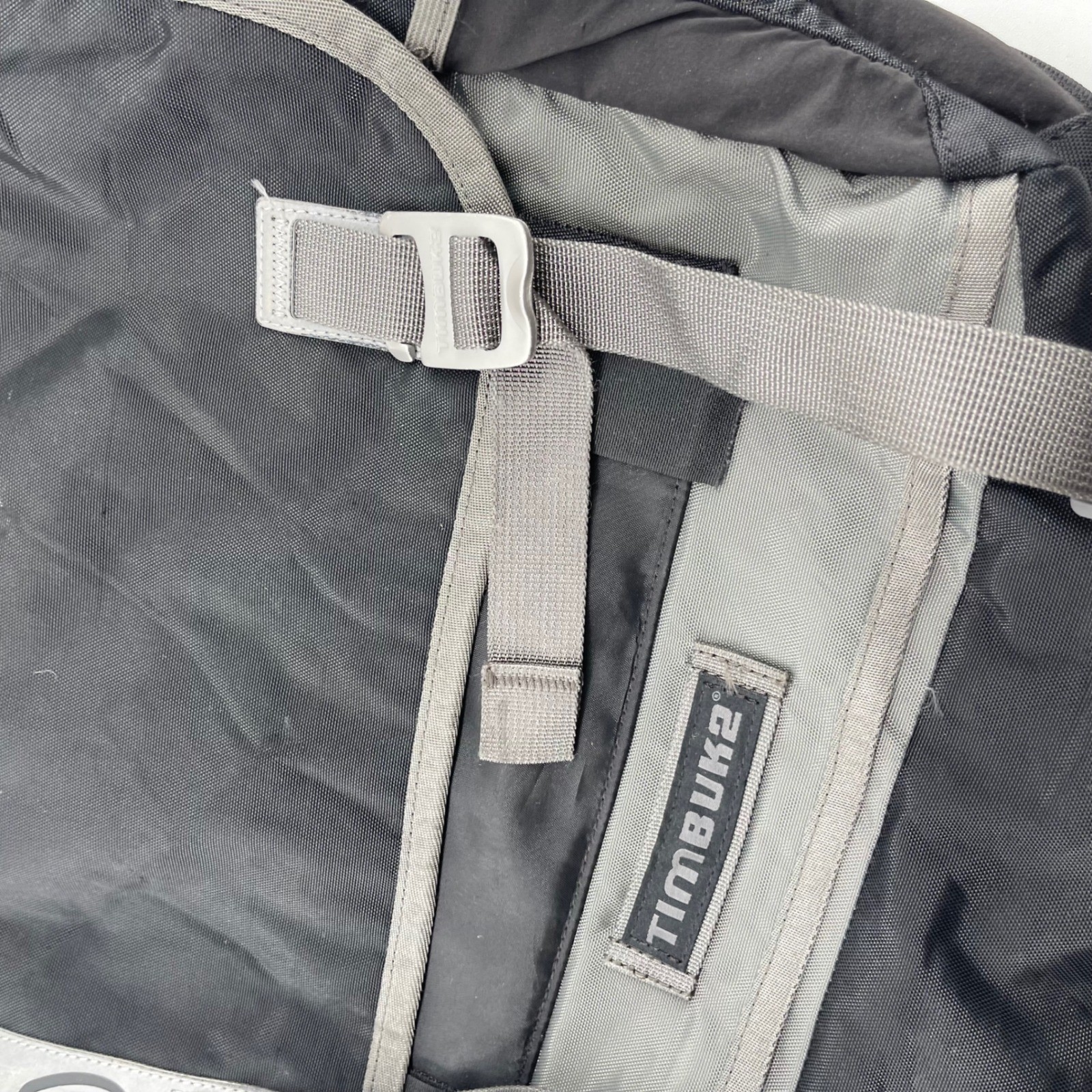 Timbuk2 Command Bag Black Grey Commuter Laptop Travel Shoulder Bag