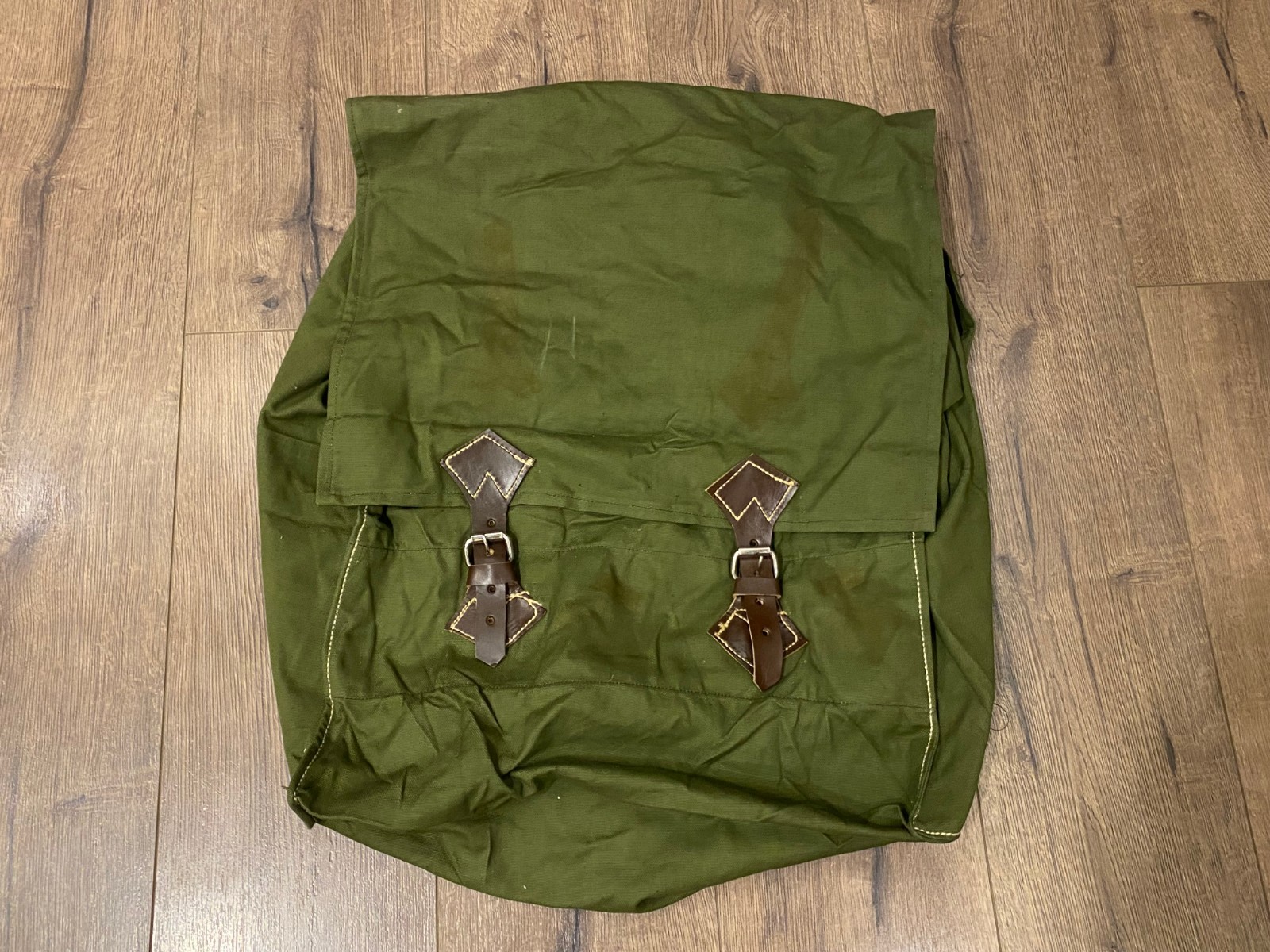 VINTAGE ALBANIA SOLDIER BACKPACK GREEN BAG ARMY MILITARY COMMUNIST ERA #0423