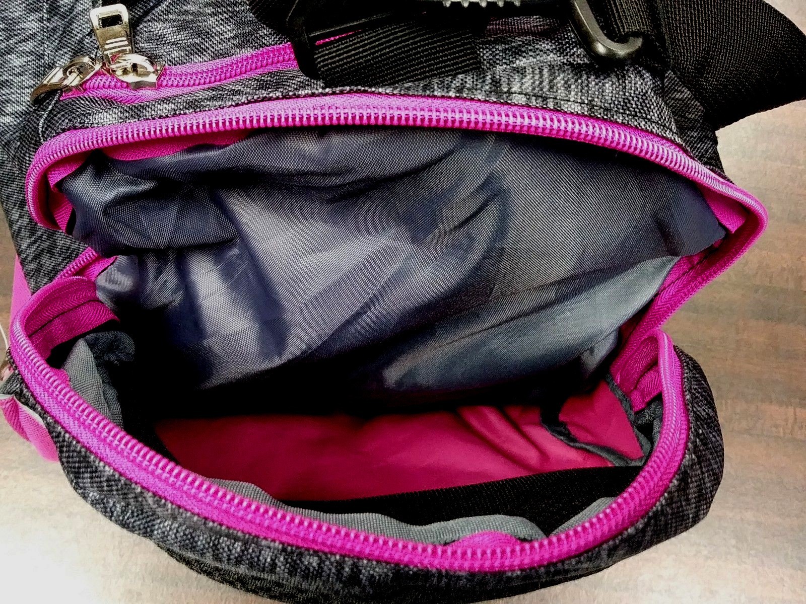Fila Filatech Sprinter Black/Gray & Purple Medium Size Duffle Gym Bag NWOT