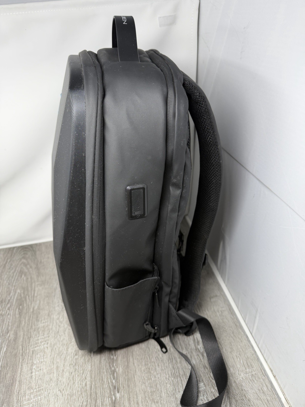 FENRUIEN 17.3-Inch Hard Shell Laptop Backpack,Anti-Theft Waterproof Travel Men