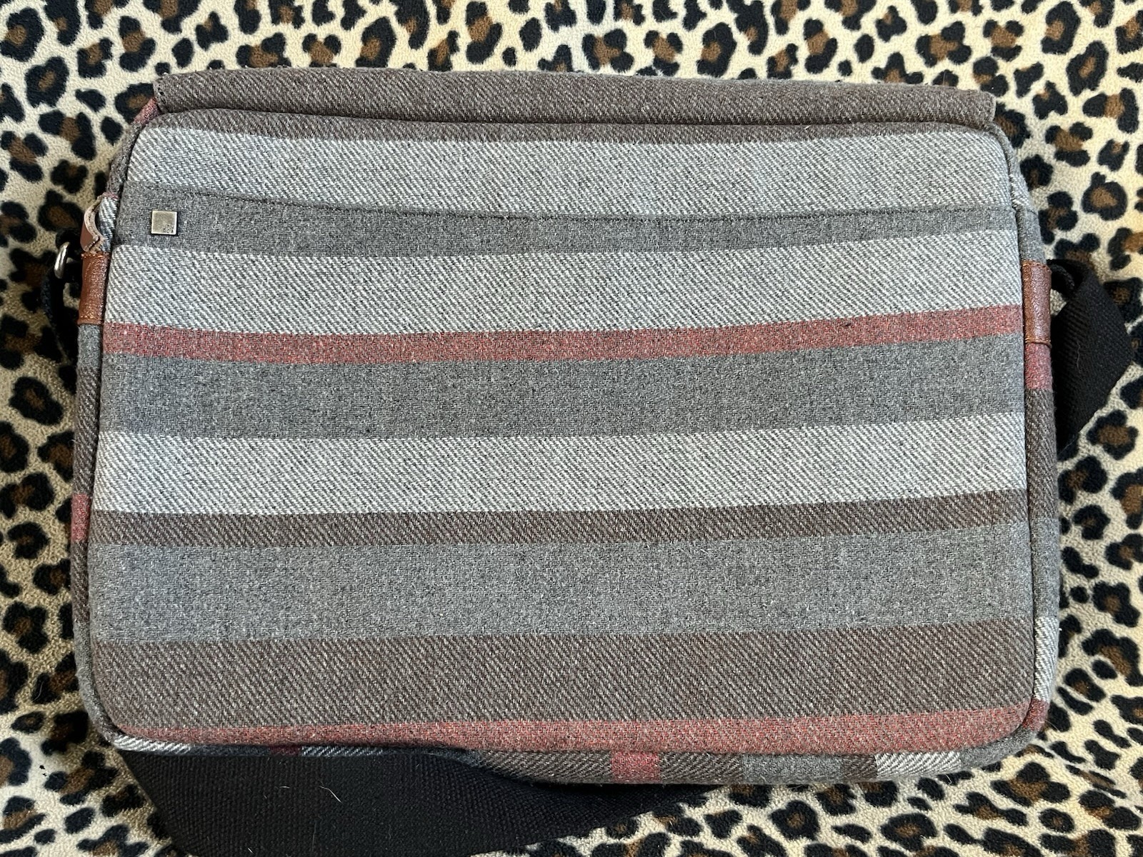 HEX Westmore Messenger Bag