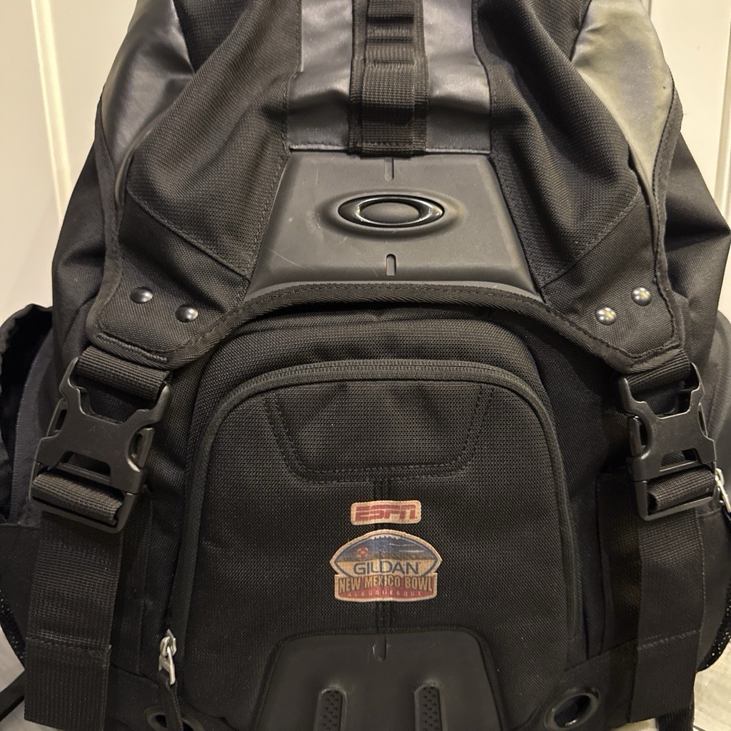 Oakley Kitchen Sink Backpack Black Laptop Tactical Hiking Black