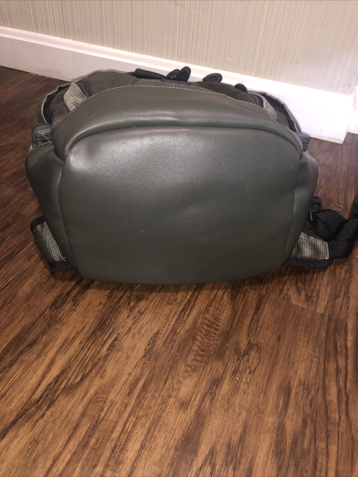 Tumi T2 Tech Backpack 513G Olive Green Appr 16x11x8 Ballistic Nylon & Leather B1