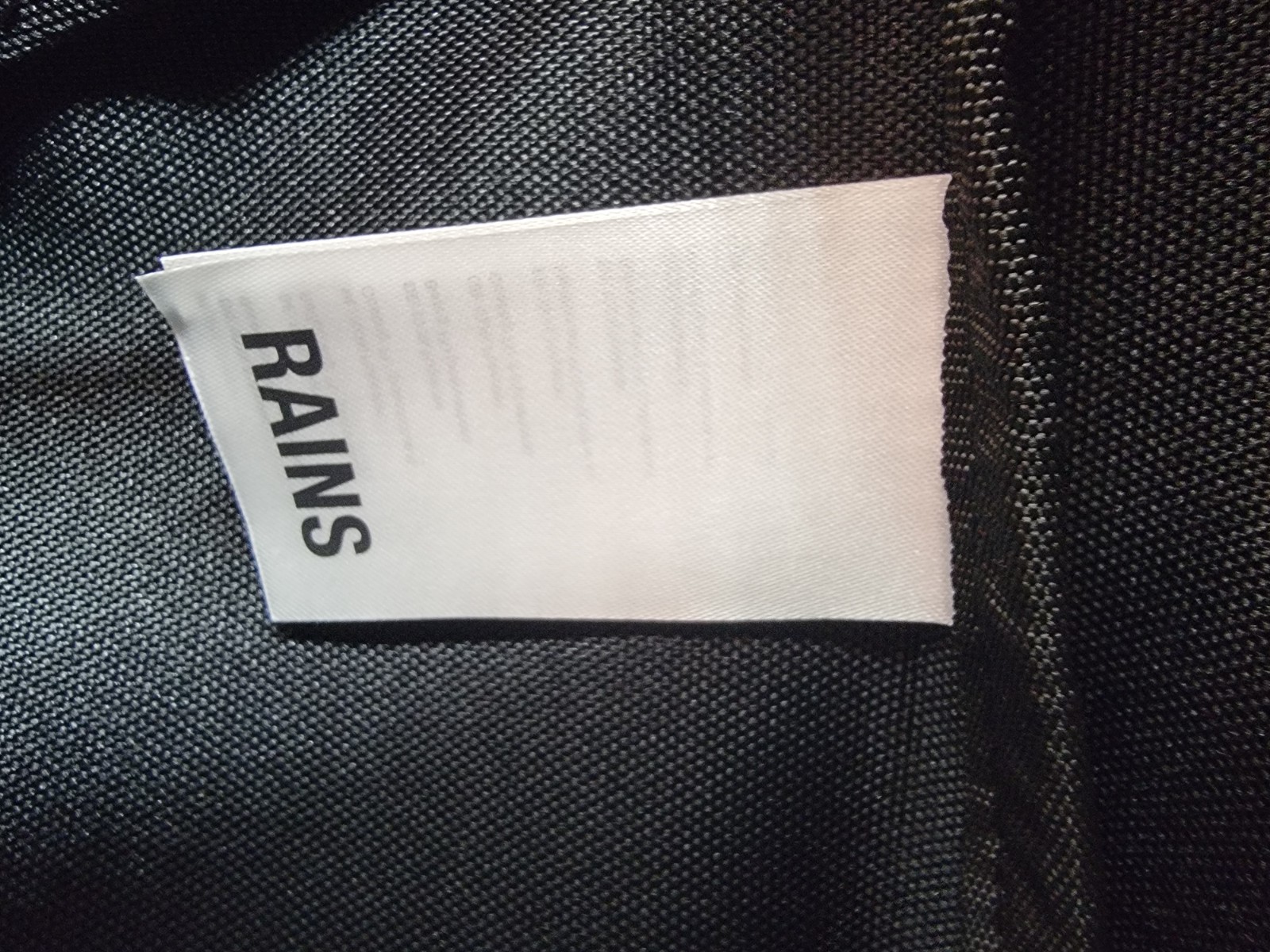 Rains MEDIUM Overnight Bag in Black Polyester w/Polyurethane Coat Waterproof Zip