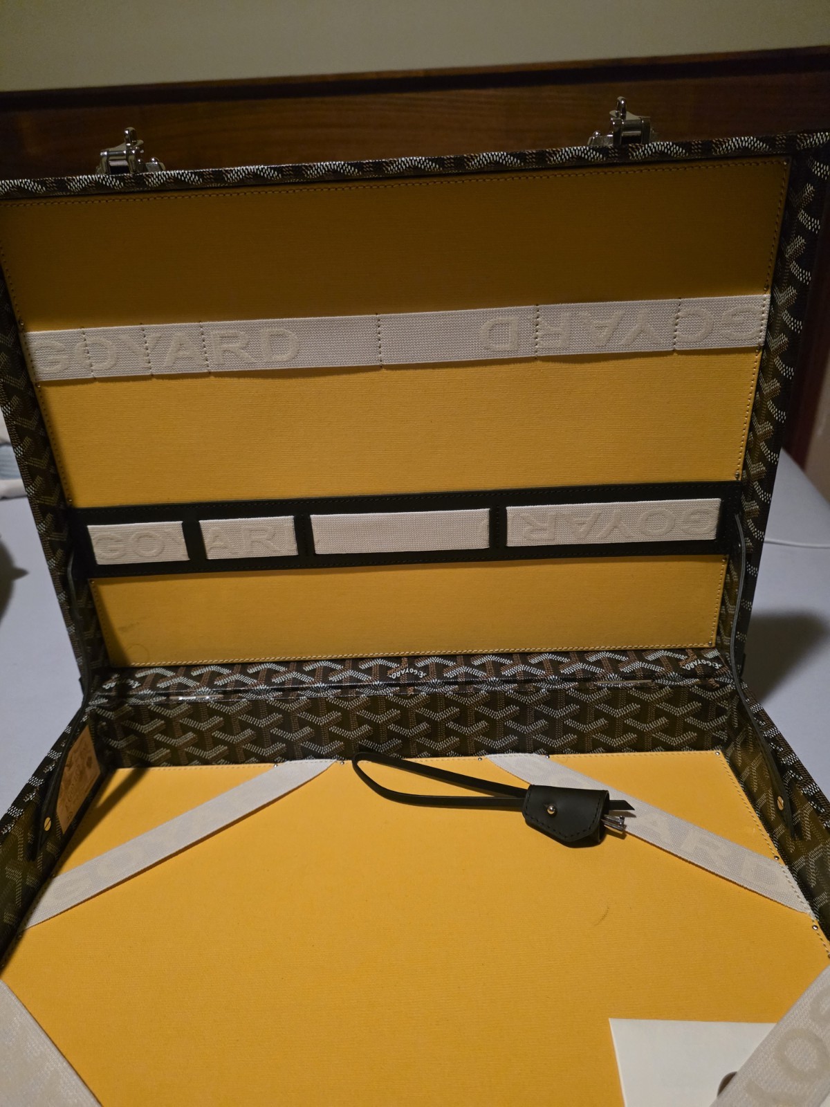 Goyard Manoir PM Document Case. Authentic Hard Briefcase. Excellent Condition