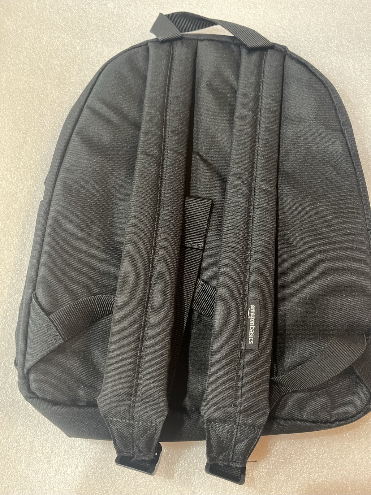 4 Amazon Basics Classic School Lightweight double-zipper closure Backpack, Black