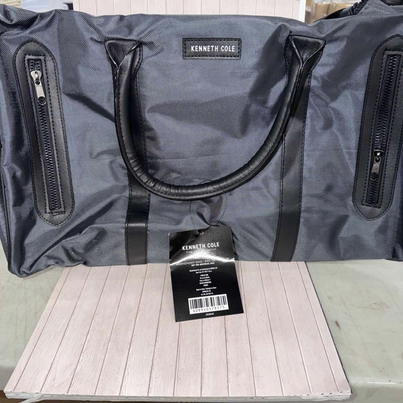 Vtg REACTION Kenneth Cole Black Grey Duffle Weekender Travel Bag Carry On