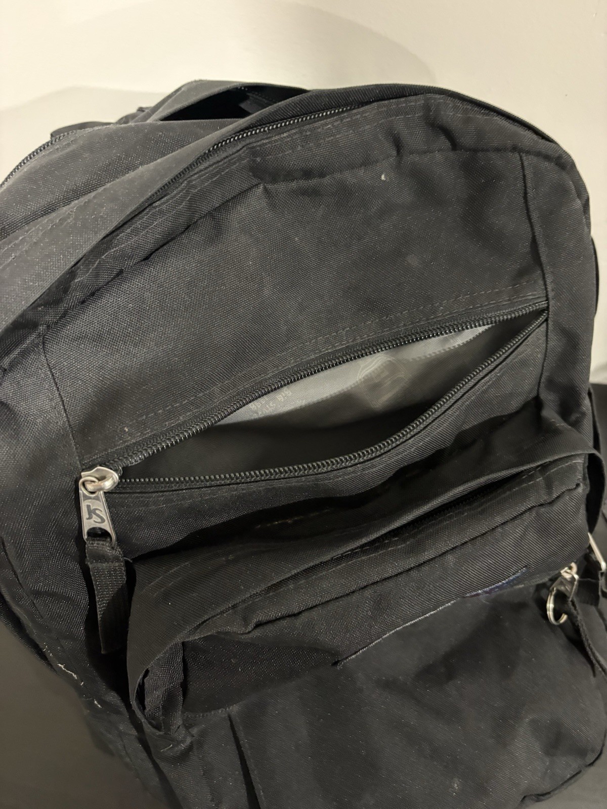 JanSport Big Student Backpack 18” Laptop School Gym Black 712883