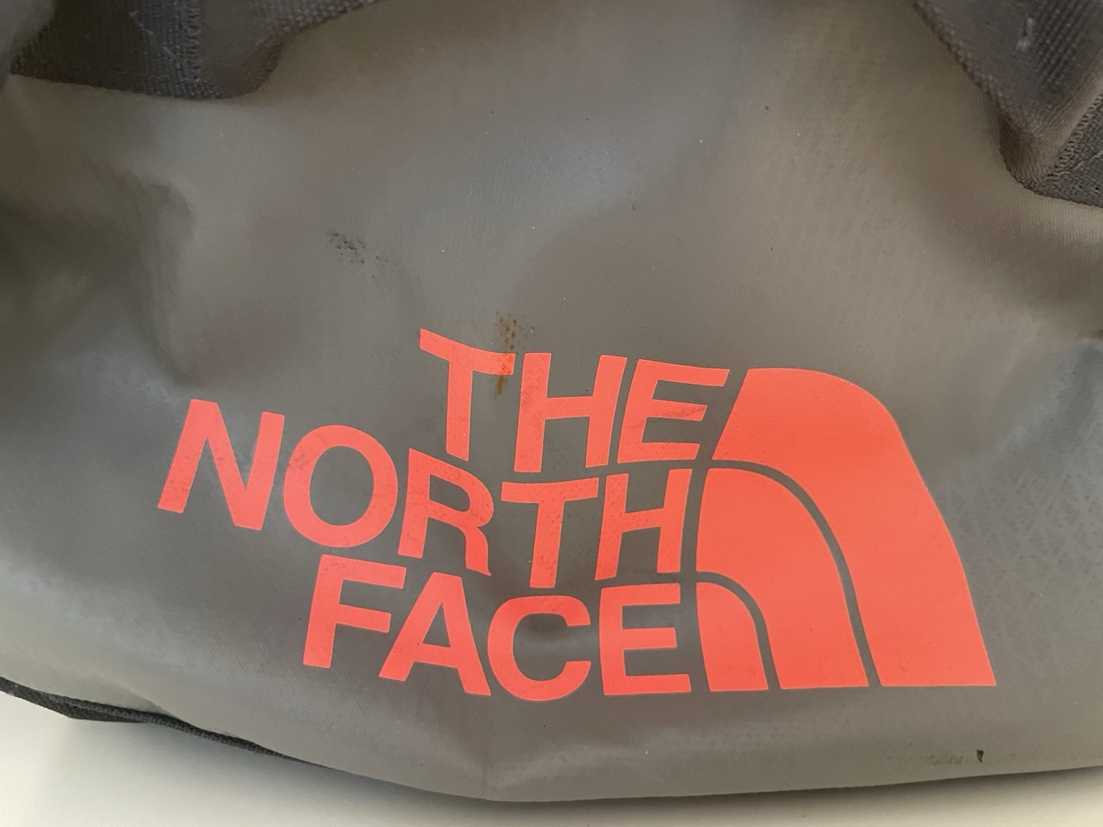 THE NORTH FACE BASE CAMP DUFFEL BAG Grey 50L 10x11x17” See Pics Zipper Closure