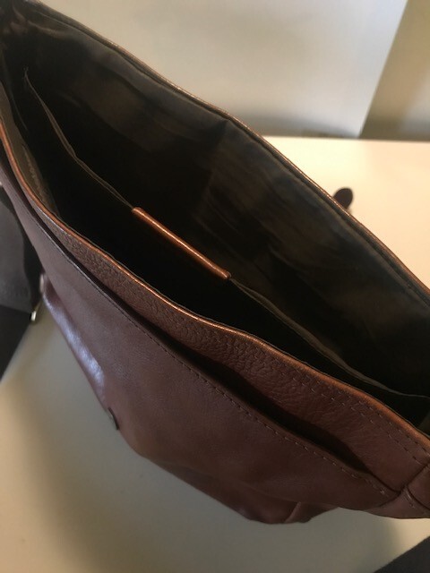 FOSSIL Men’s Postman Style Soft Leather Shoulder Bag Size M