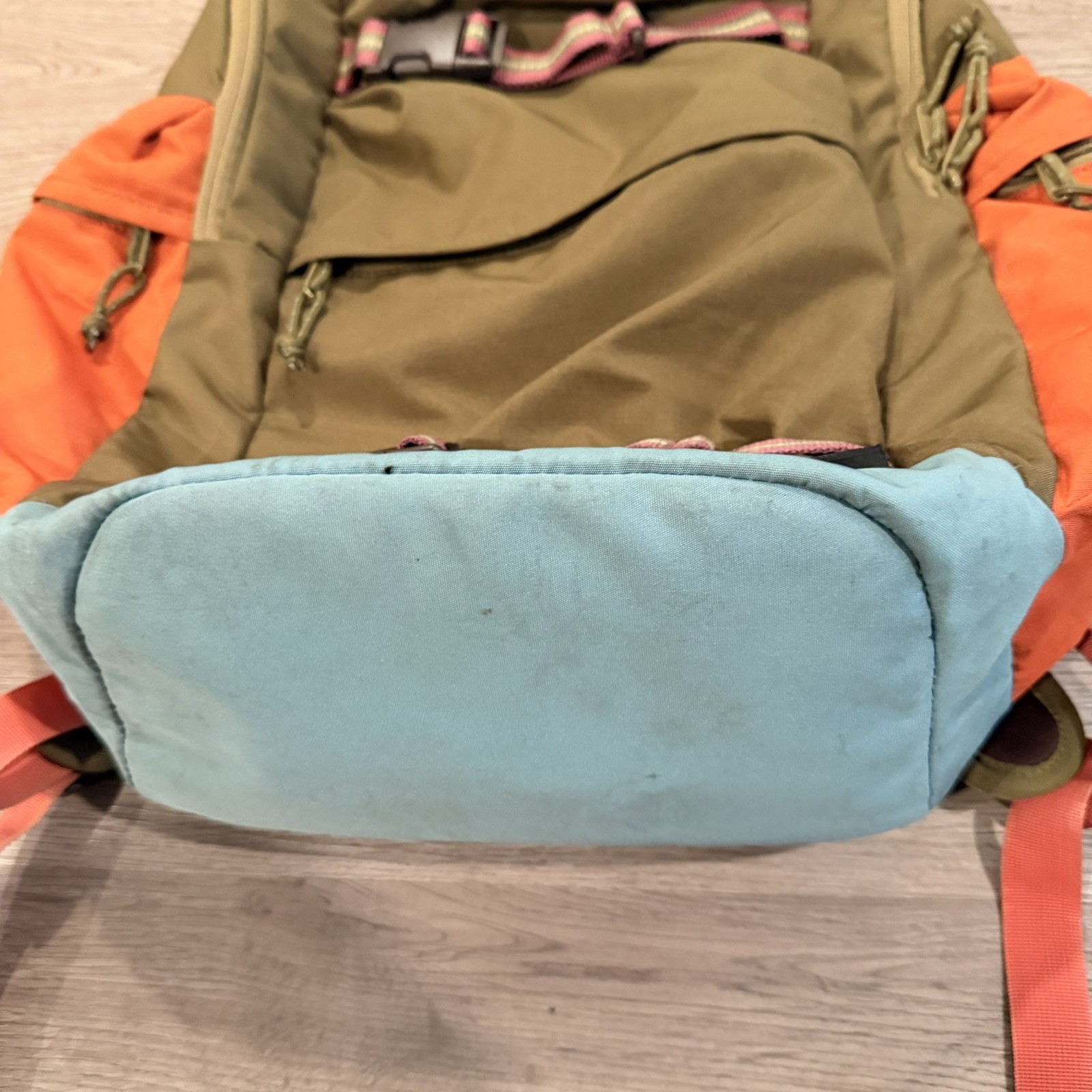 Burton Kilo Backpack 27L Tan Orange Blue 2014 Heritage 136491
