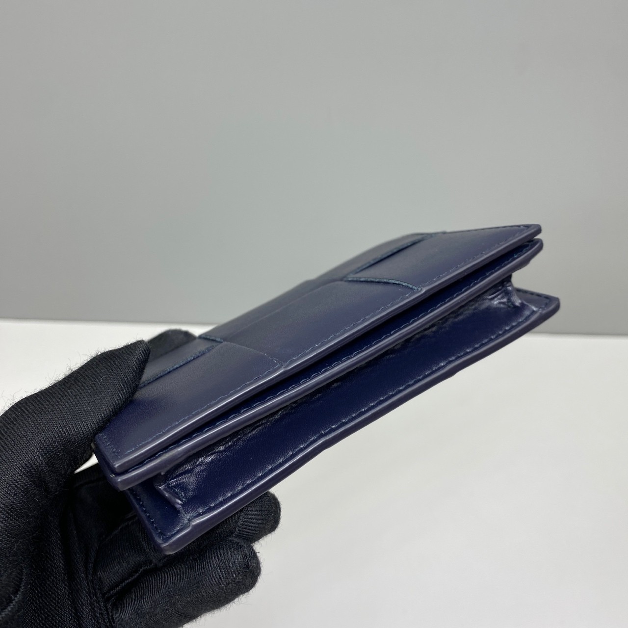 Bottega Veneta Pre-Owned Authentic CASSETTE Card Holder Blue Leather 7.5x12x2cm