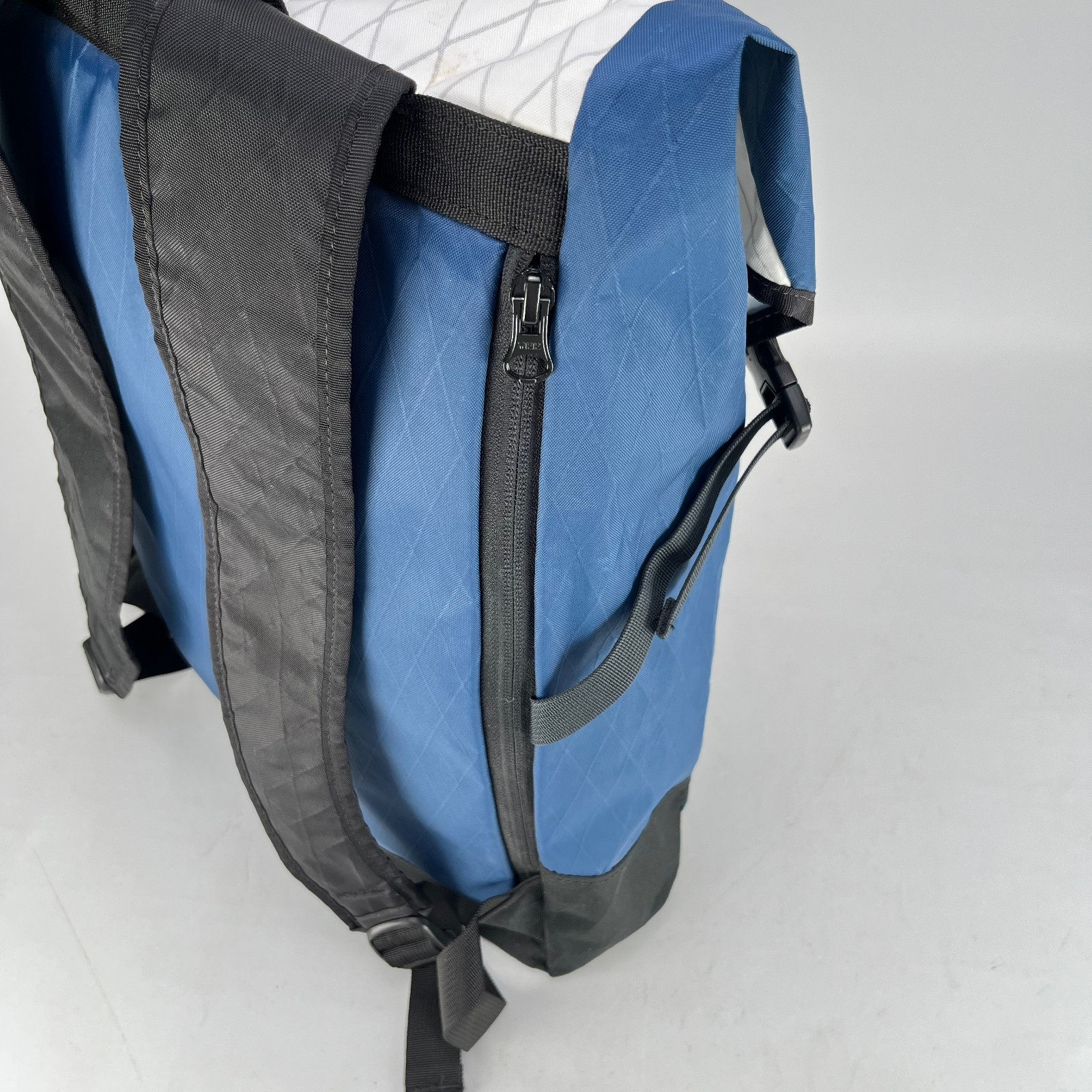 LL Bean X Flowfold Backpack Center Zip Lightweight Recycled Polyester Navy White