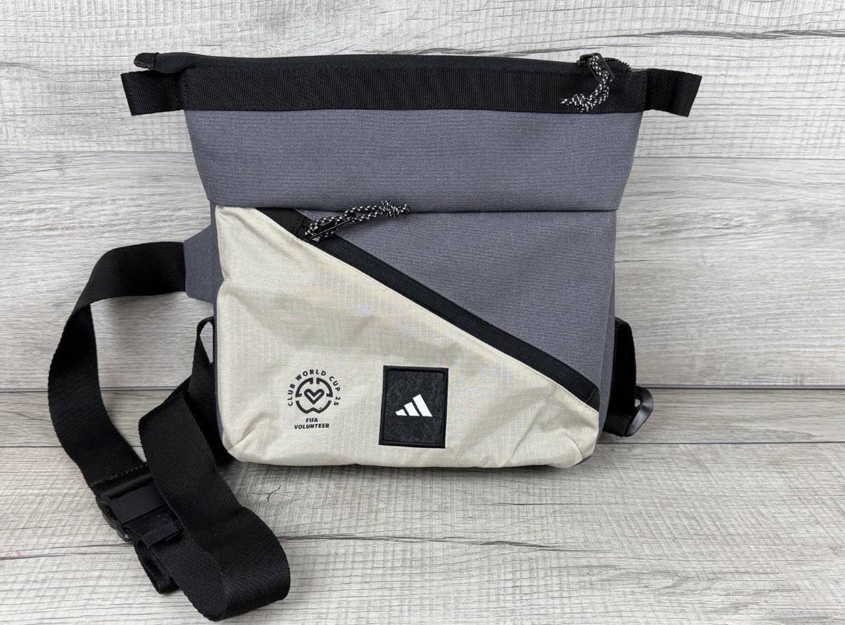FIFA Volunteer Club World Cup 25 Adidas Crossbody Bag With Pockets Brand New
