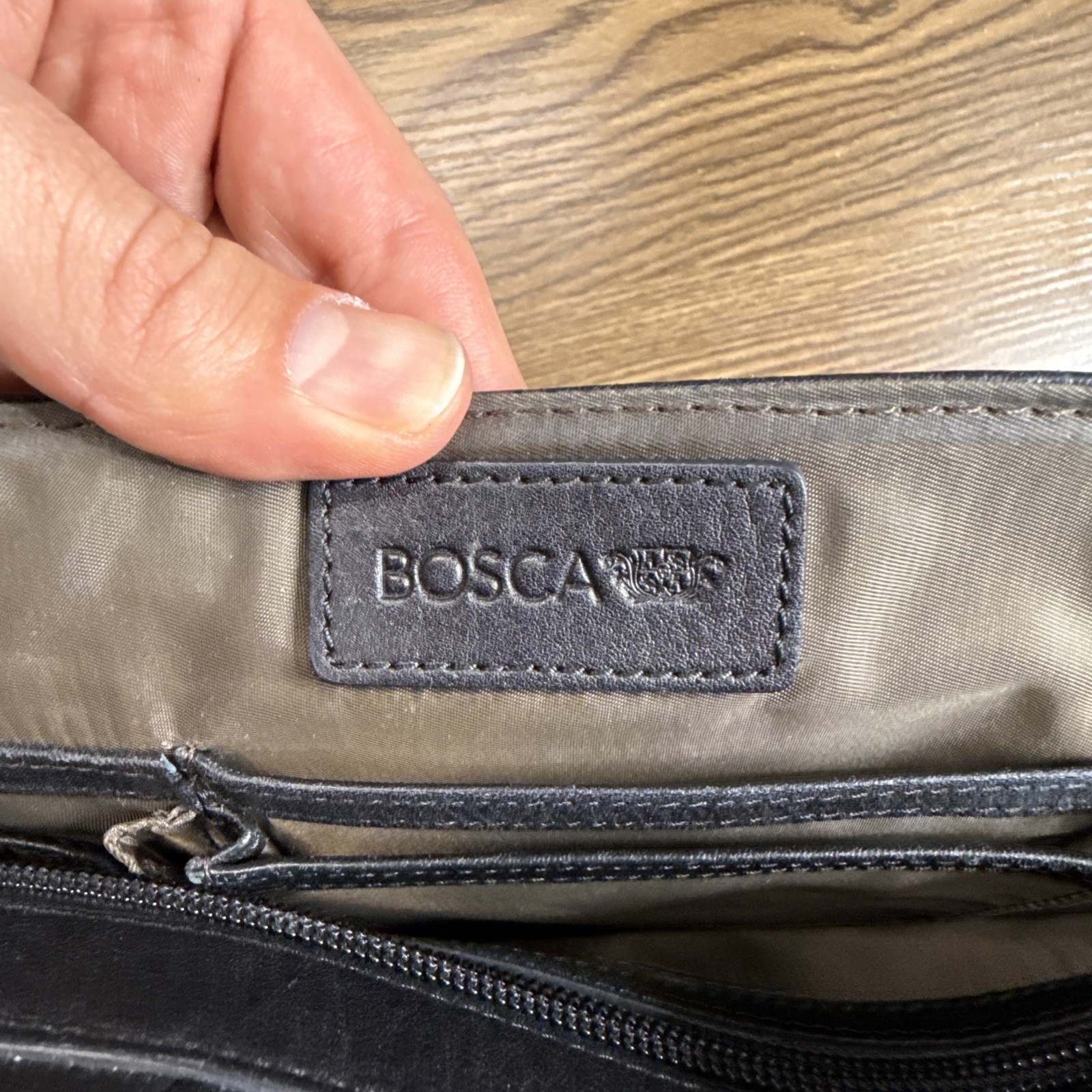 Bosca Old Leather Magnetic Flap Messenger Bag Black