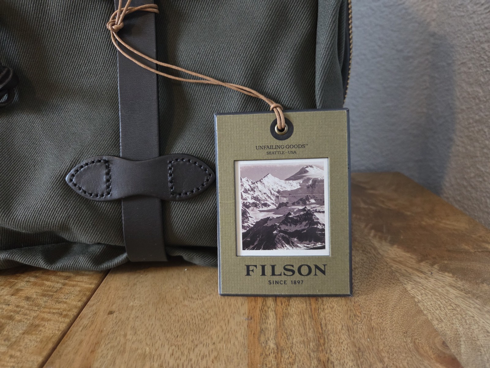 Filson Small Rugged Twill Pullman Suitcase | NWT | Otter Green | Made in USA