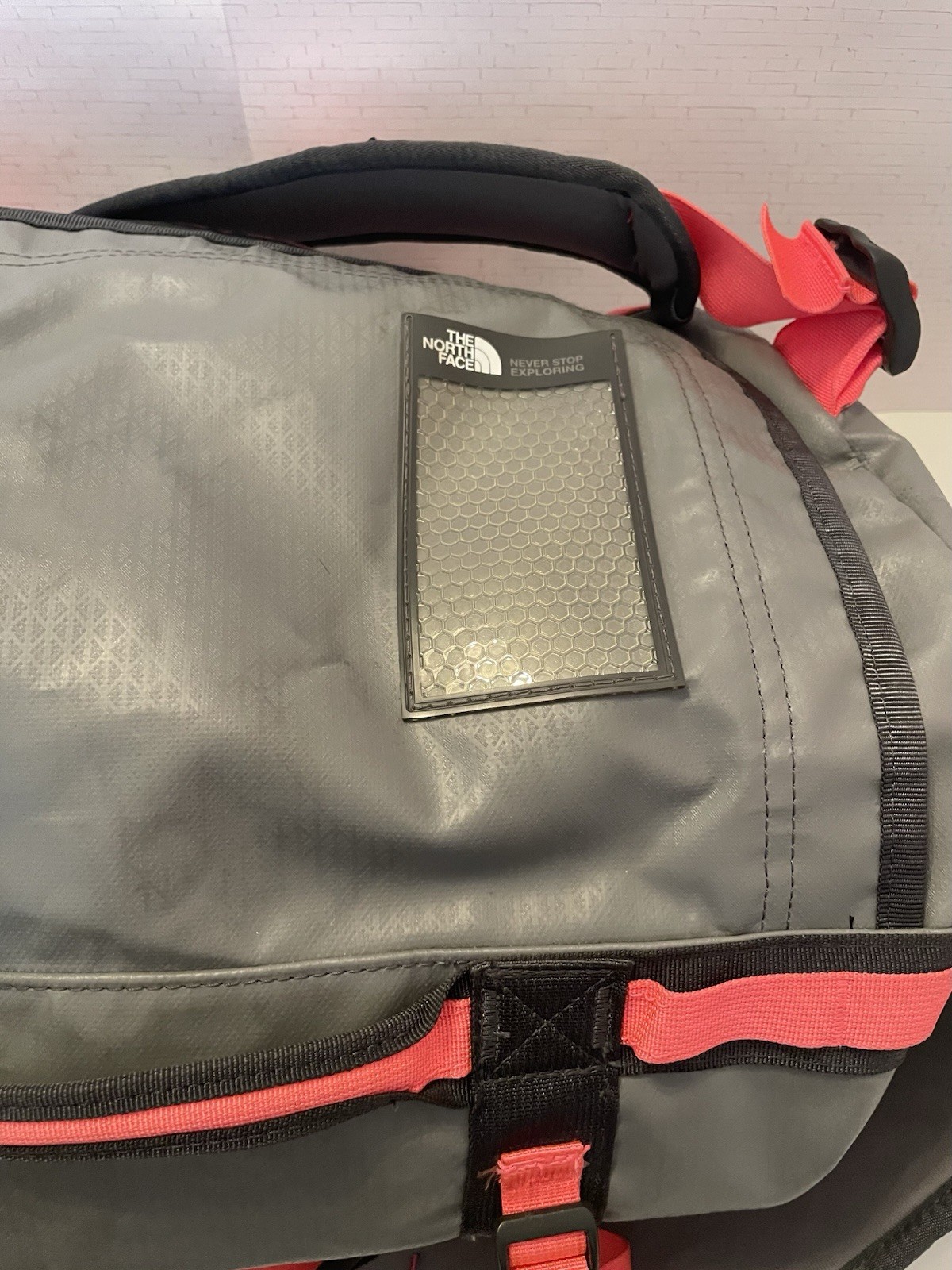 THE NORTH FACE BASE CAMP DUFFEL BAG Grey 50L 10x11x17” See Pics Zipper Closure