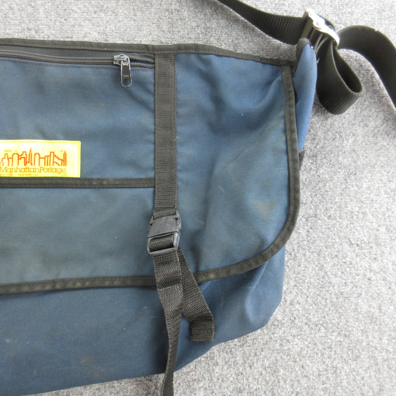 Vintage Manhattan Portage Messenger Bag Mens Large Blue Canvas Made USA Shoulder