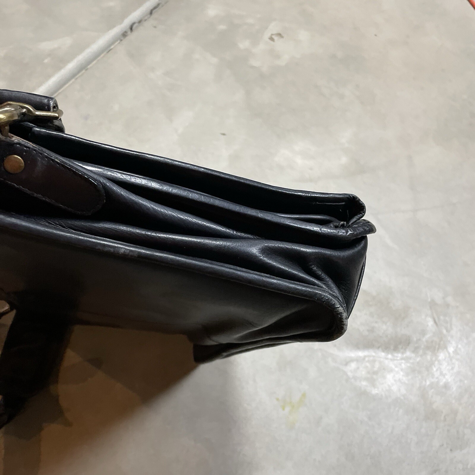 Claire Chase Leather Executive Computer Briefcase Saddle Black Messenger Bag