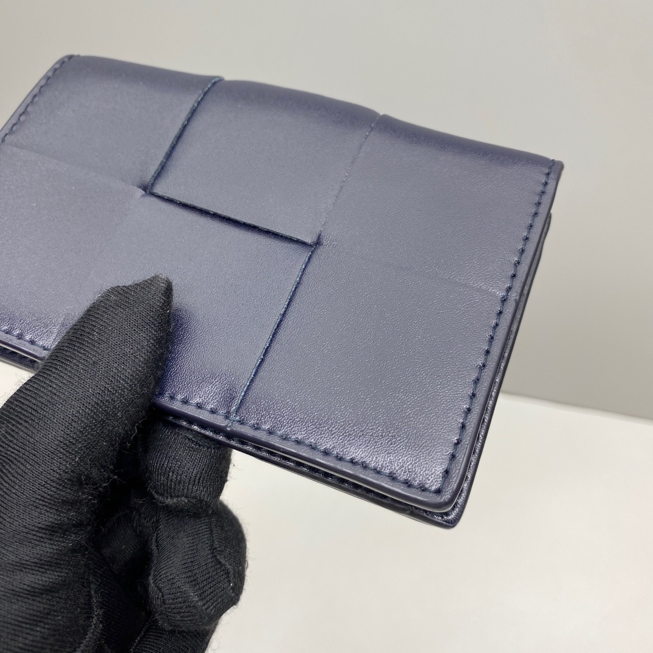 Bottega Veneta Pre-Owned Authentic CASSETTE Card Holder Blue Leather 7.5x12x2cm