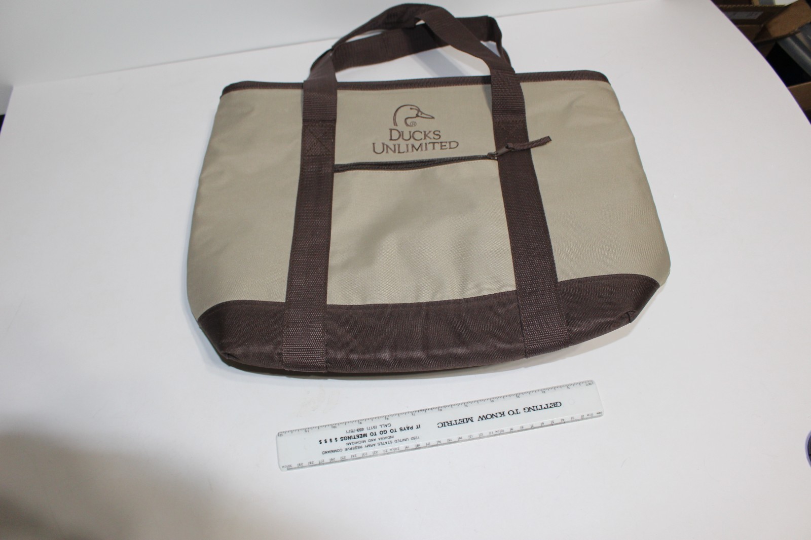 Ducks Unlimited Brown & Tan Insulated Tote Plastic Liner Pre-owned Never Used