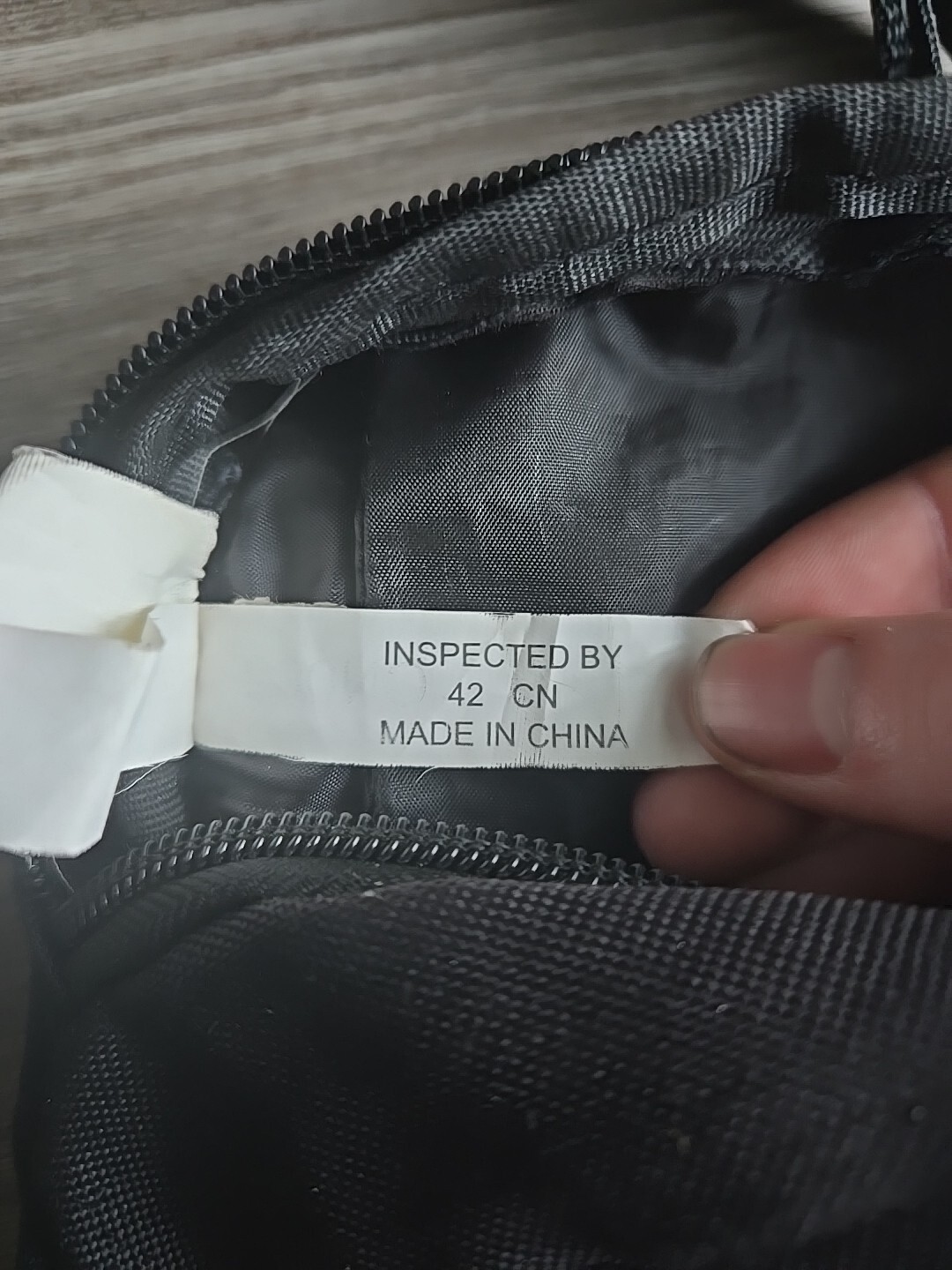 Sleek Black Utility Fanny Pack for Style and Functionality