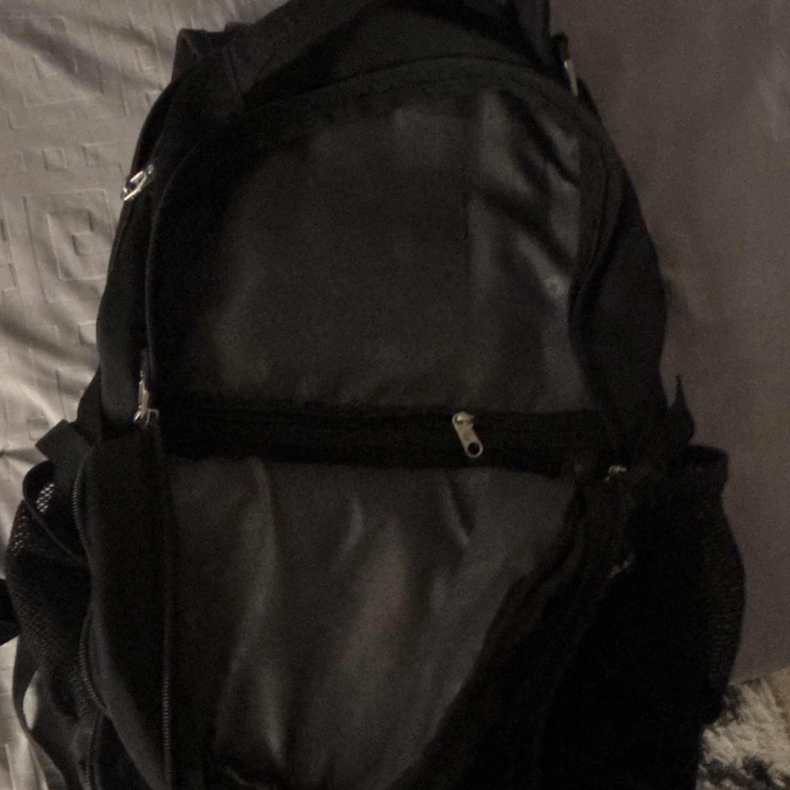 SwissGear Airflow Black Backpack, Padded with Outer Pockets, Zip Closure