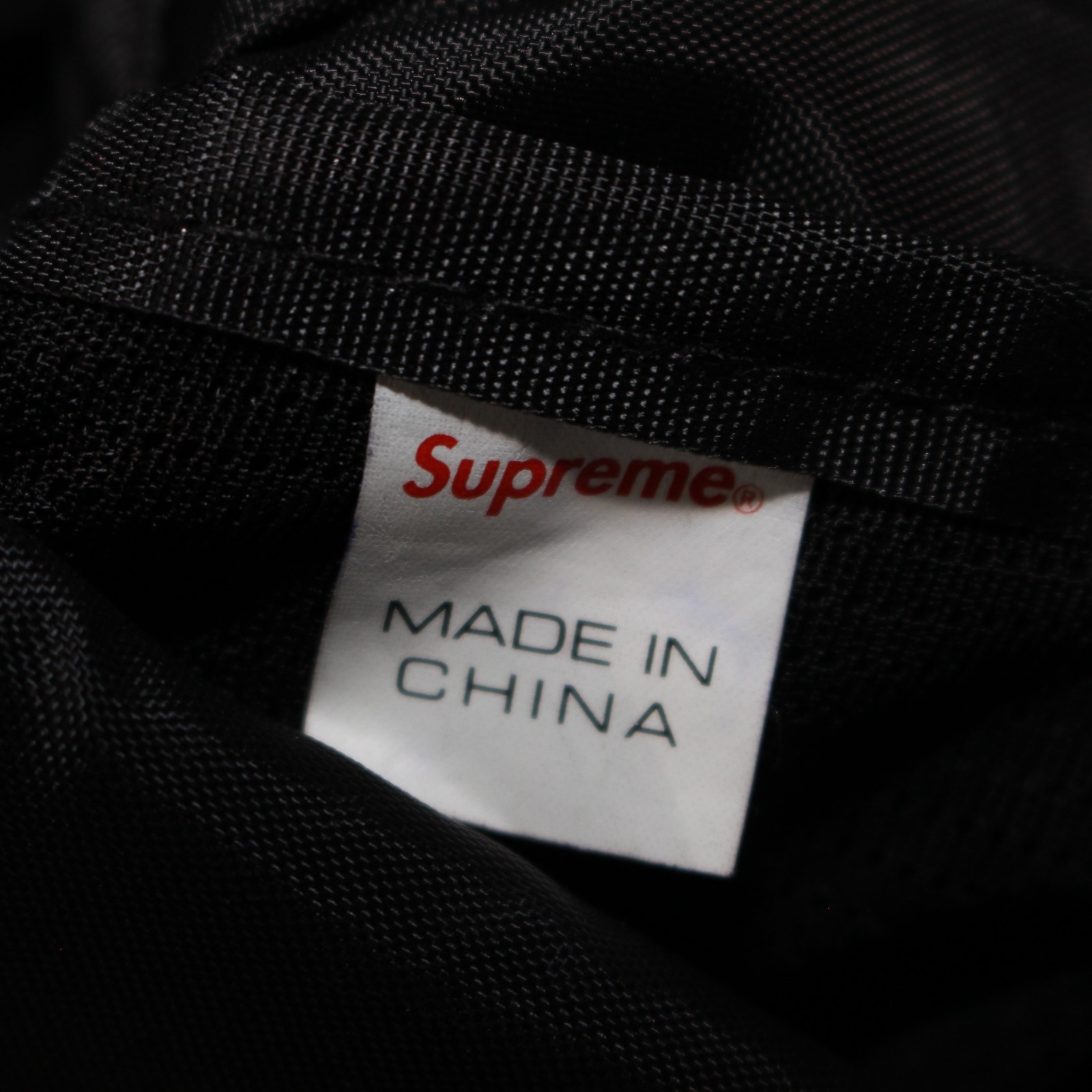 Supreme SS18 Shoulder Bag Black – 100% Authentic – Side Bag