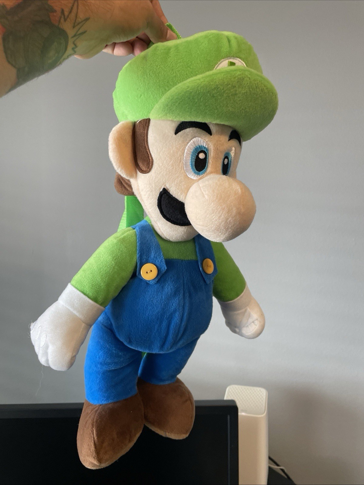 Nintendo Super Mario Bros Luigi 17″ inches Boys Kids Soft Plush Doll Backpack