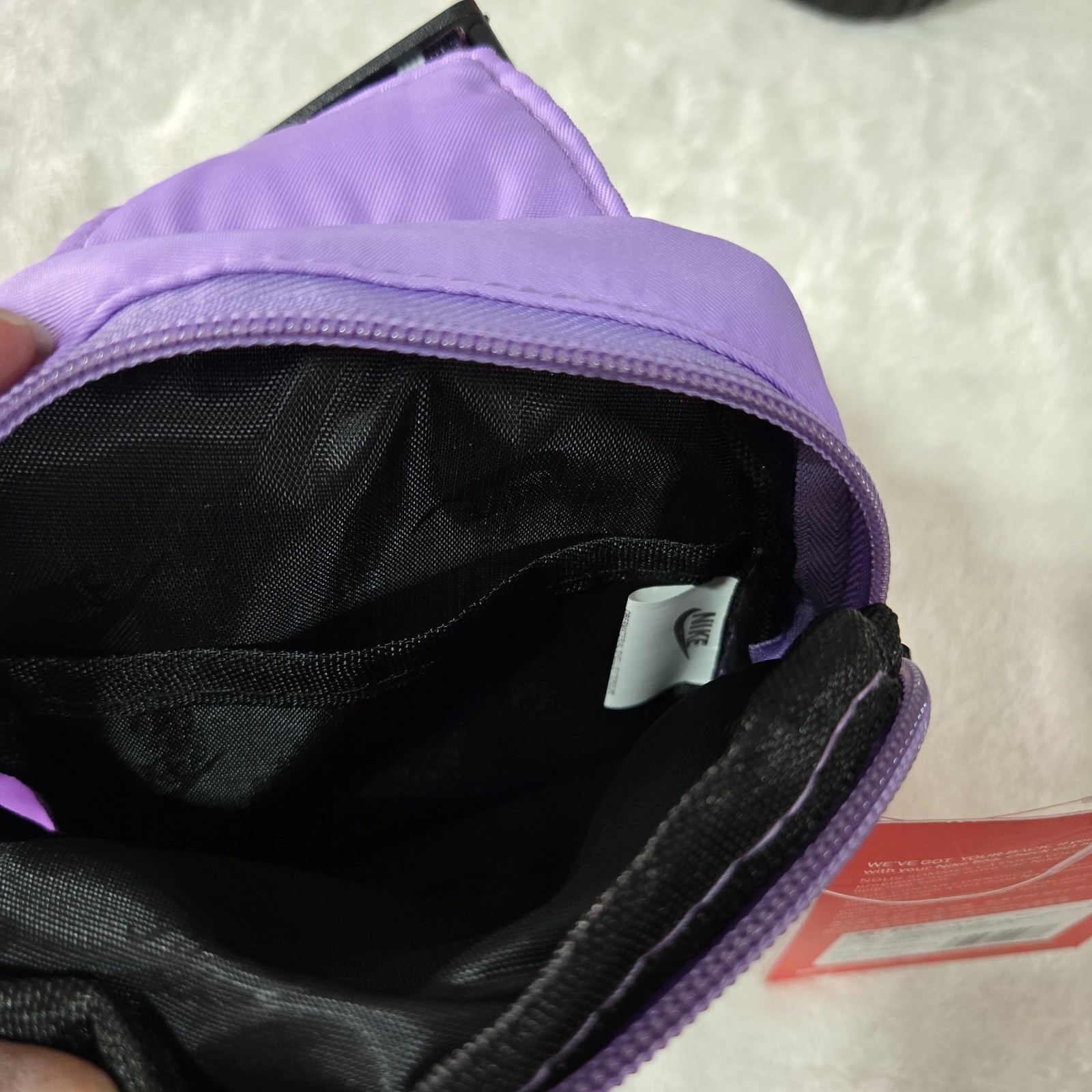Nike Crossbody Sling Bag Adjustable Strap Zip Closure Lavender Purple New