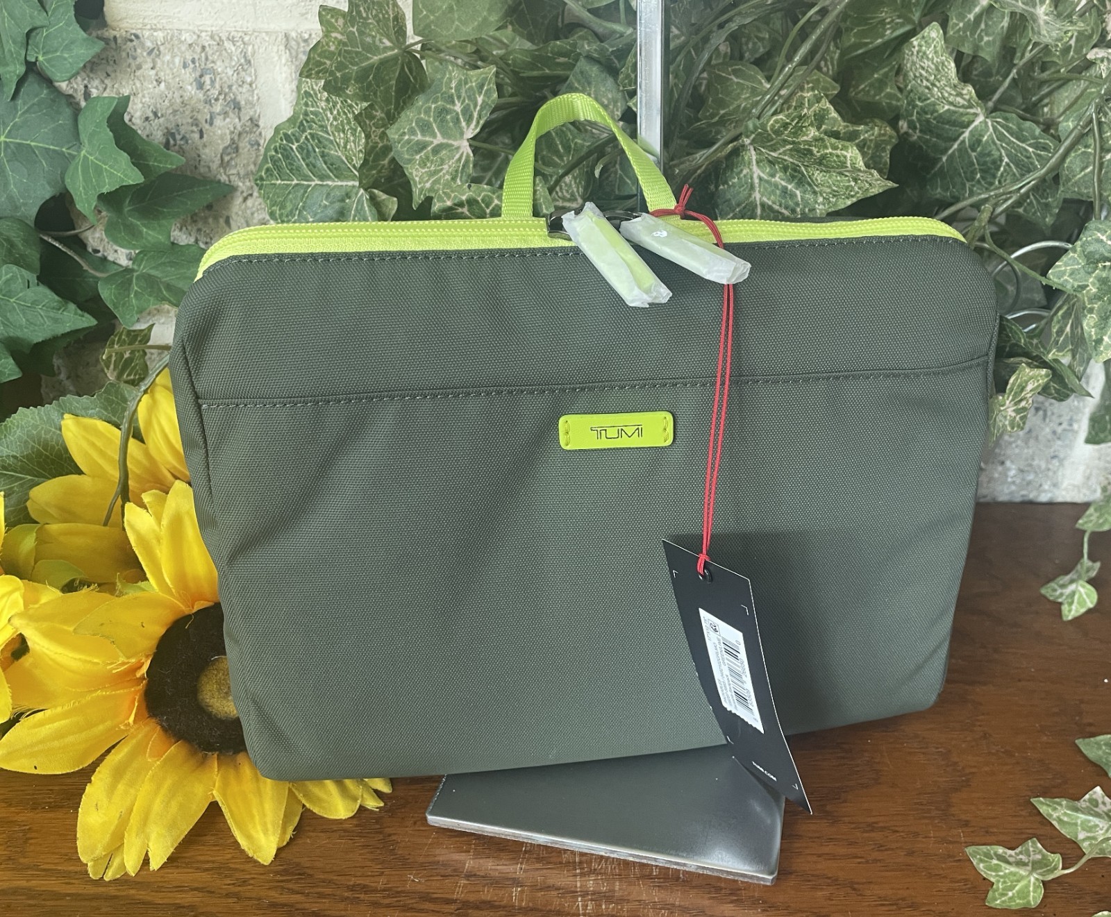 NWT TUMI GREEN/LIME PACKABLE BACKPACK FOLDABLE SHOULDER LARGE BAG TRAVEL CARRYON