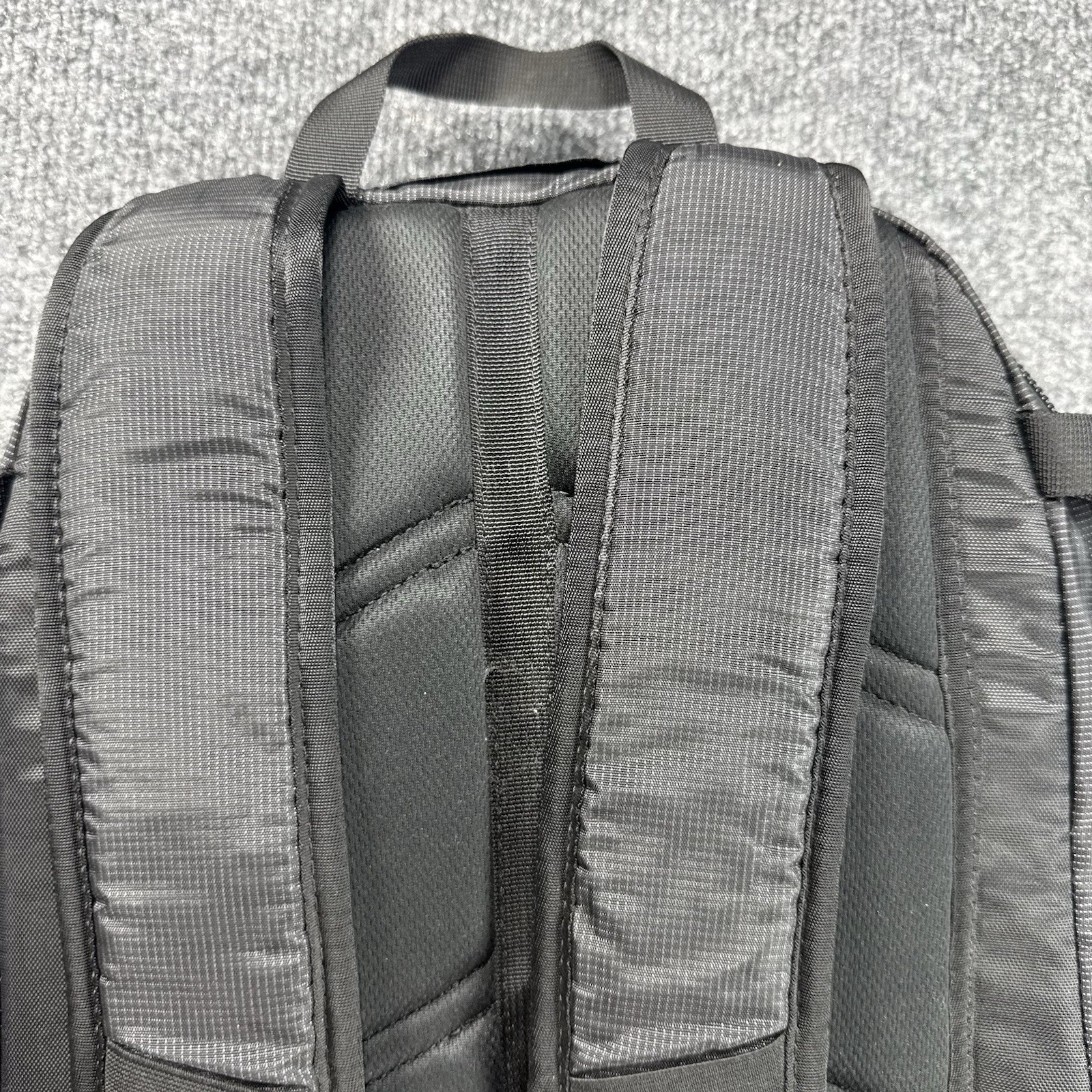 Thule Sweden Triumph 2 Backpack Veraction Logo Black Excellent Shape
