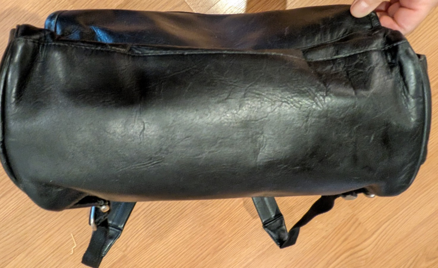 Clava Leather Backpack Black – 11.5″ x 14″ x 5.5″