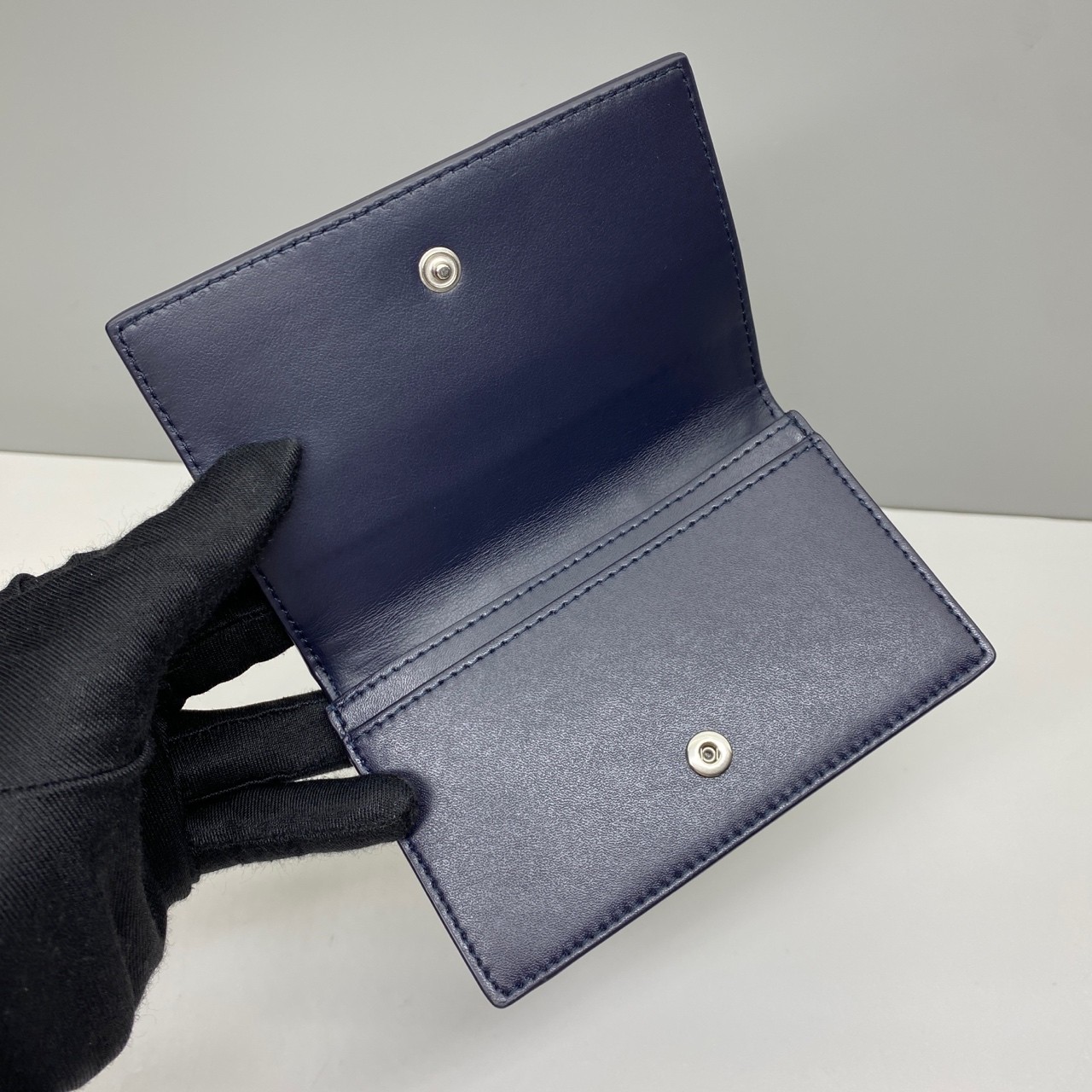 Bottega Veneta Pre-Owned Authentic CASSETTE Card Holder Blue Leather 7.5x12x2cm