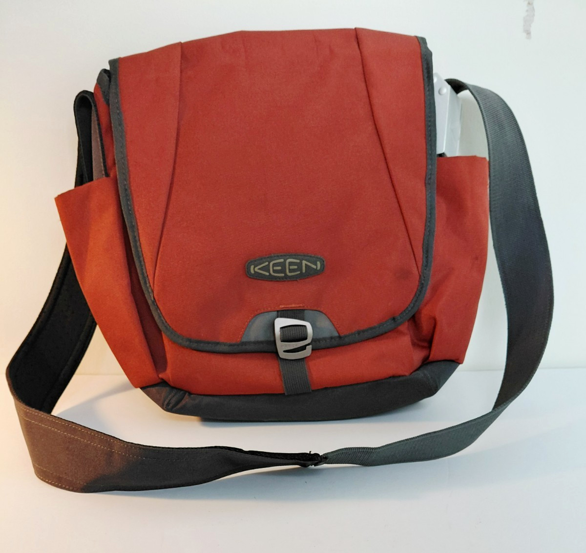 KEEN Messenger Shoulder Bag Satchel Travel Hiking Granola Pockets Canvas Rust