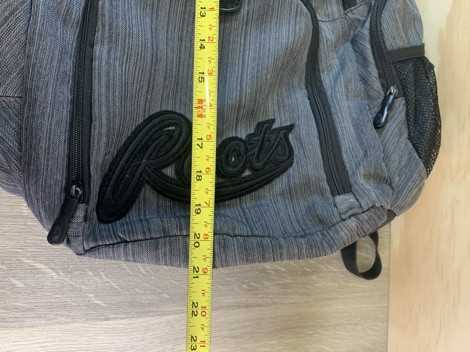 ROOTS Canada Gray/Black backpack, multi exterior zippered Pockets