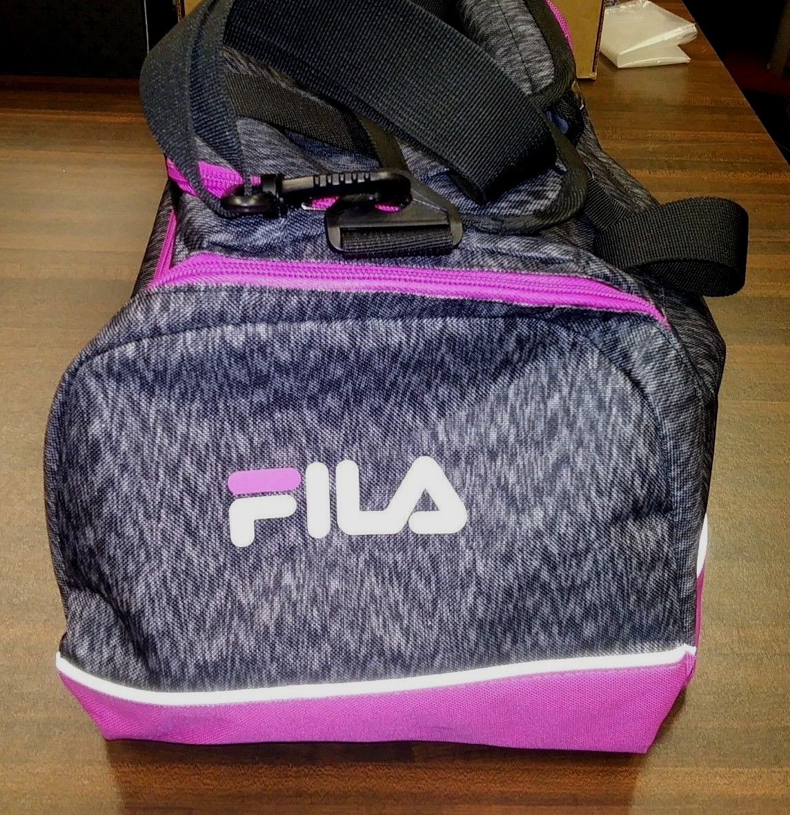 Fila Filatech Sprinter Black/Gray & Purple Medium Size Duffle Gym Bag NWOT